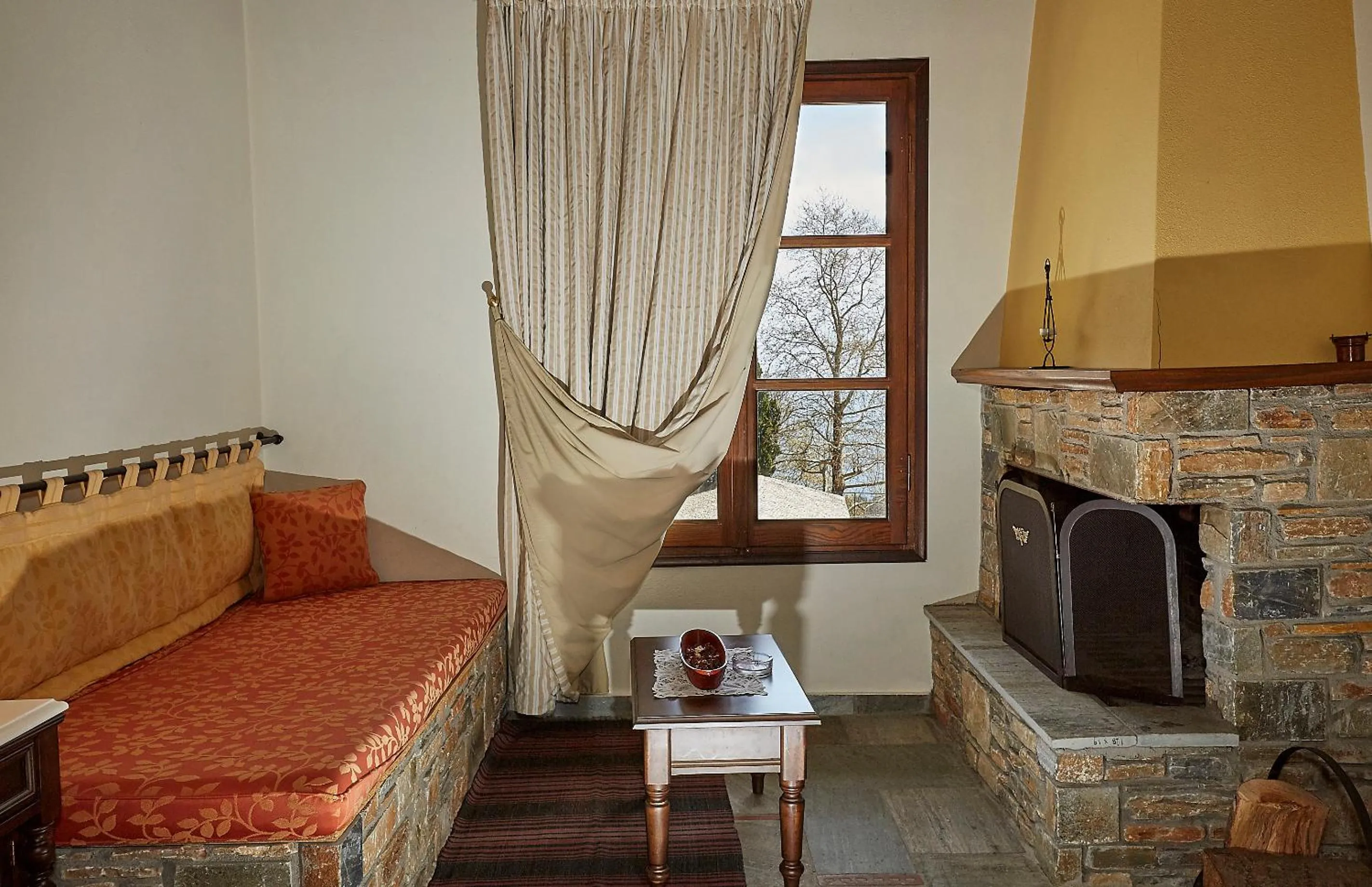 Seating area in Hotel Atrapos