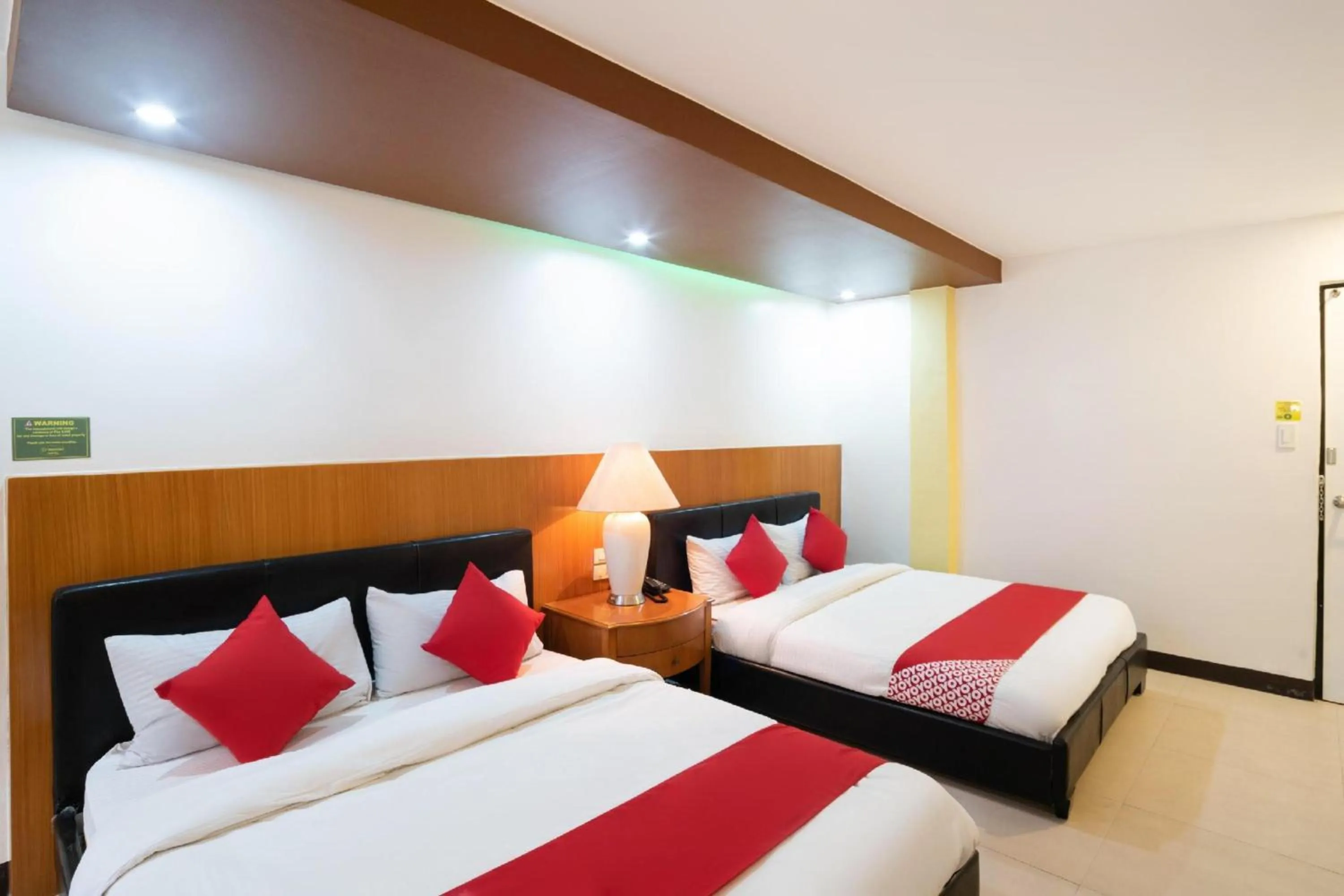 Photo of the whole room, Bed in OYO 195 Ranchotel - Biñan