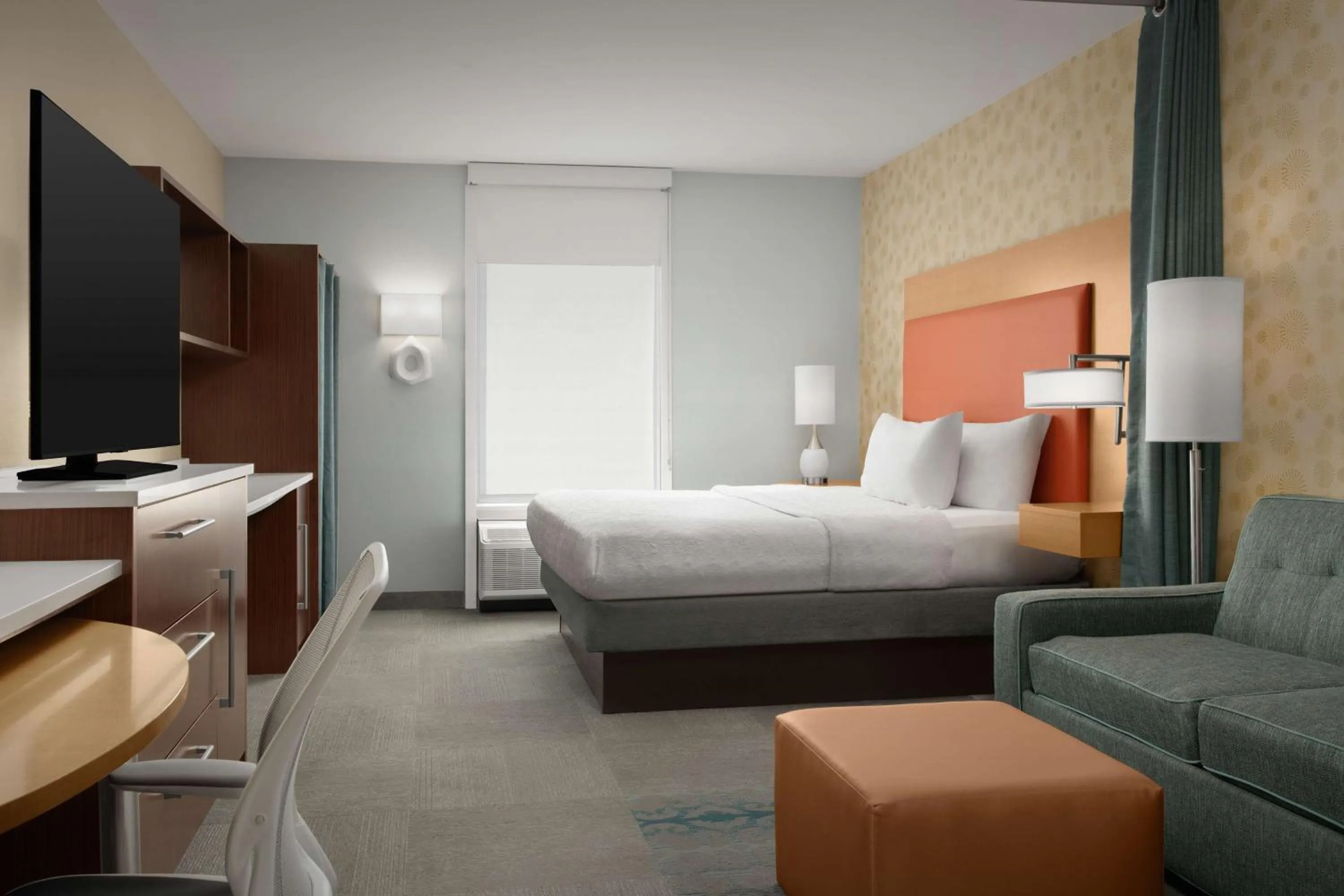 Bed in Home2 Suites by Hilton Baltimore/White Marsh