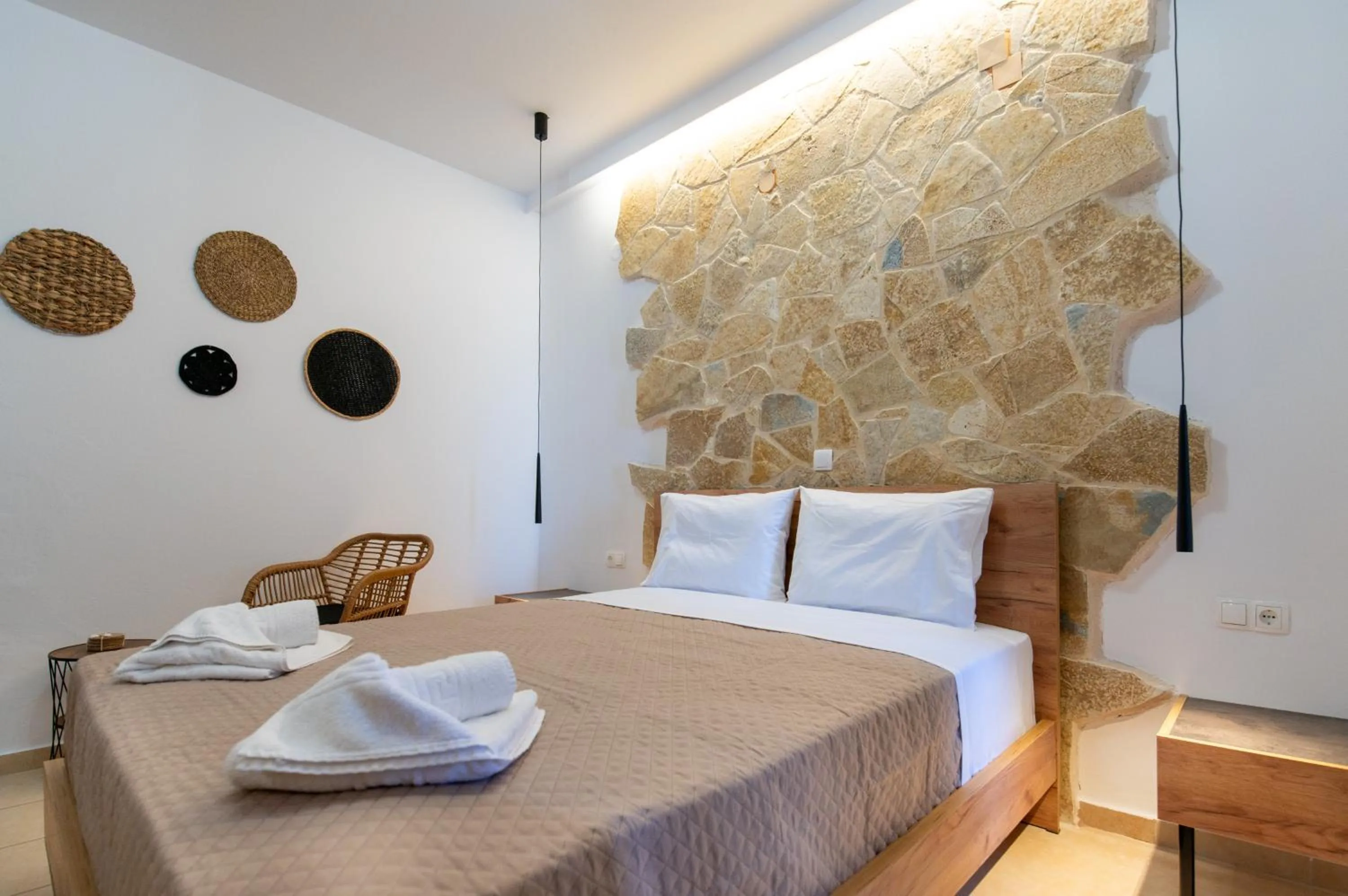 Photo of the whole room, Bed in Villa Gereoudis Apartments with Sea View & Pool