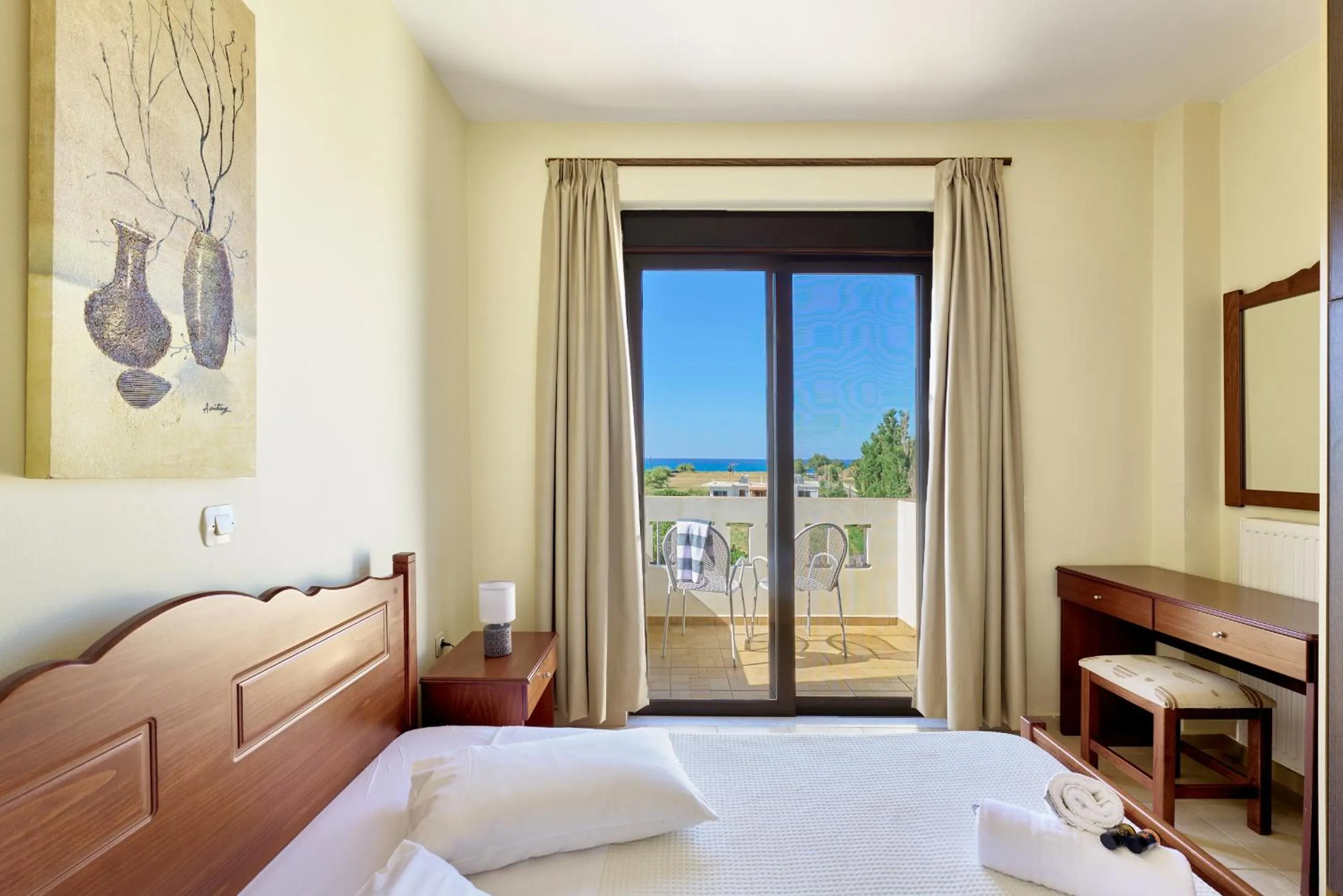 Balcony/Terrace, Bed in Villa Gereoudis Apartments with Sea View & Pool
