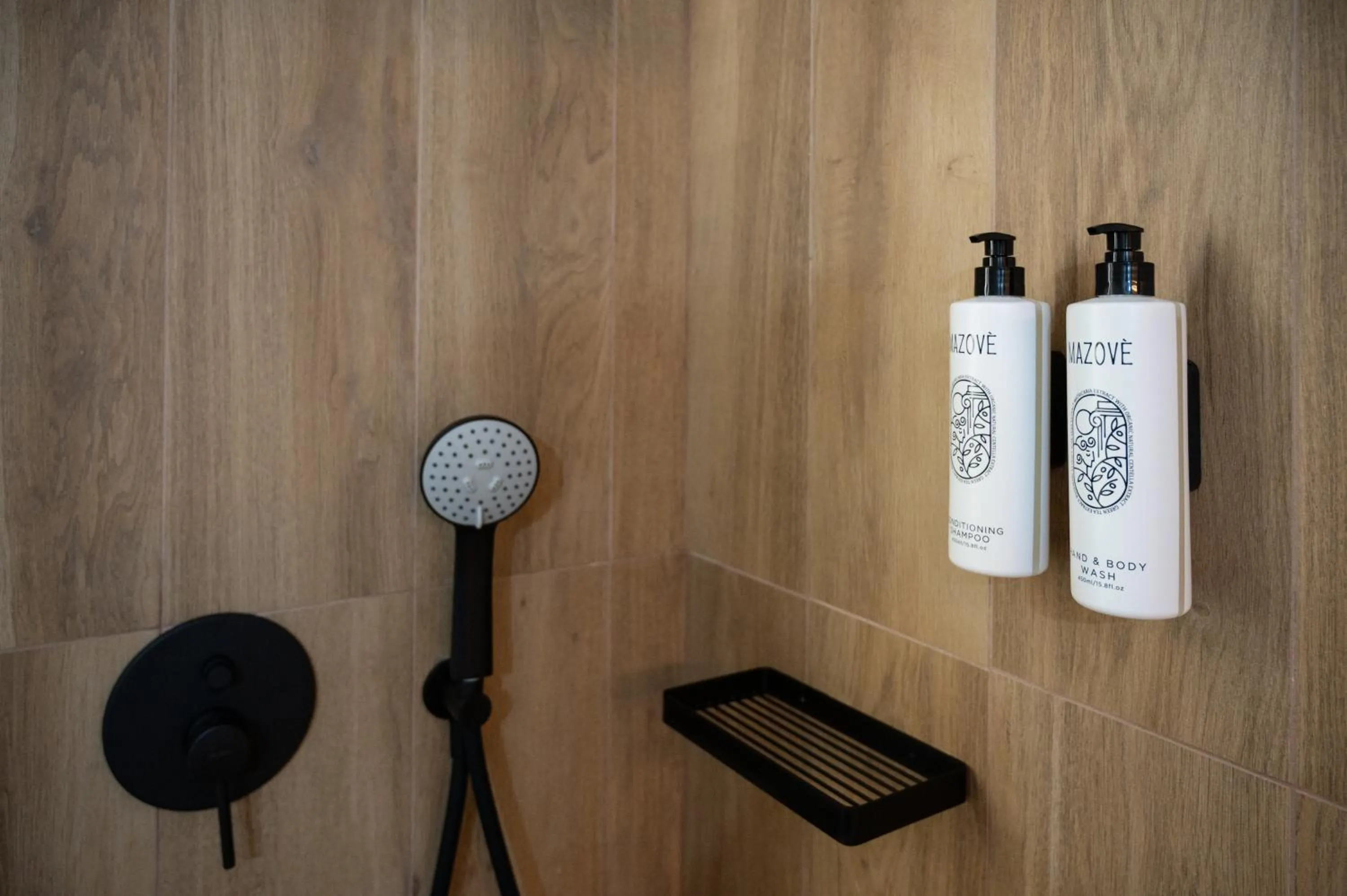 Shower in Villa Gereoudis Apartments with Sea View & Pool