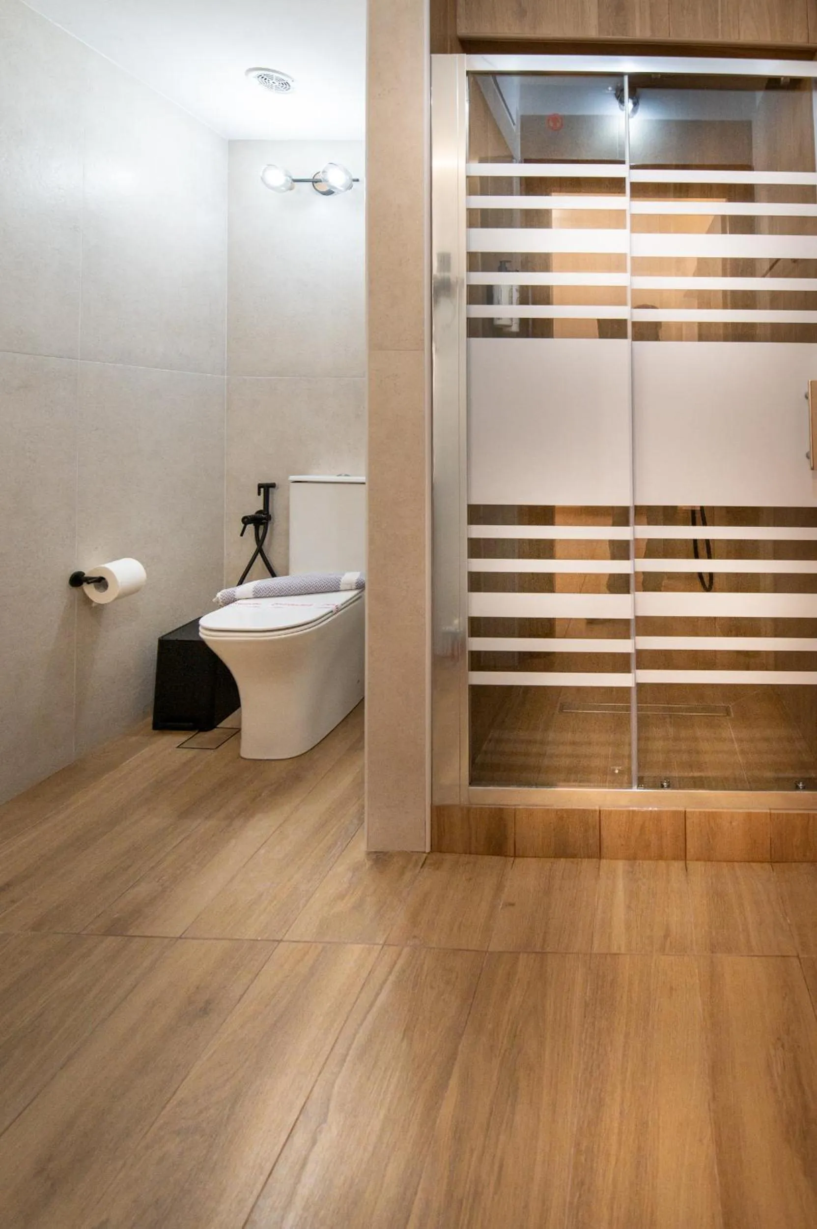 Shower in Villa Gereoudis Apartments with Sea View & Pool