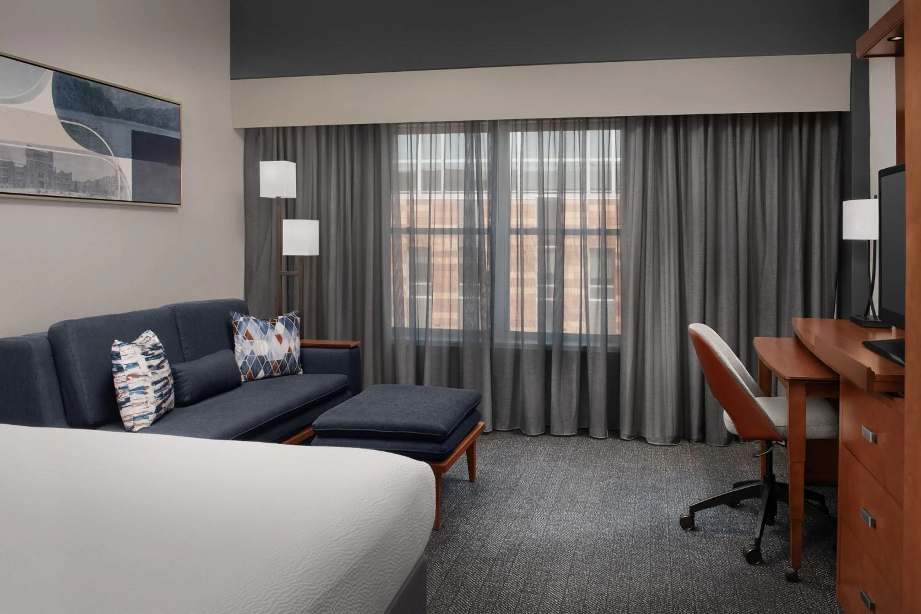 Photo of the whole room in Courtyard by Marriott Syracuse Downtown at Armory Square