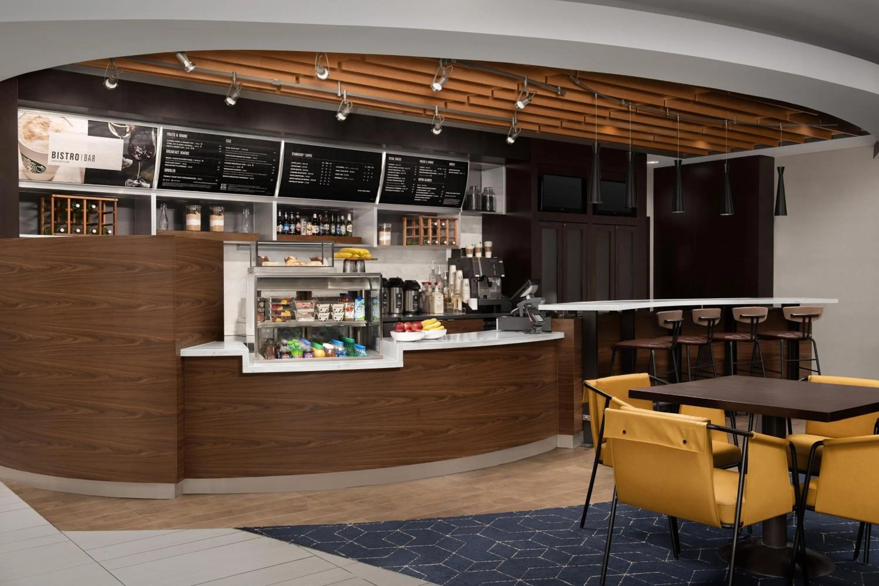 Breakfast in Courtyard by Marriott Syracuse Downtown at Armory Square