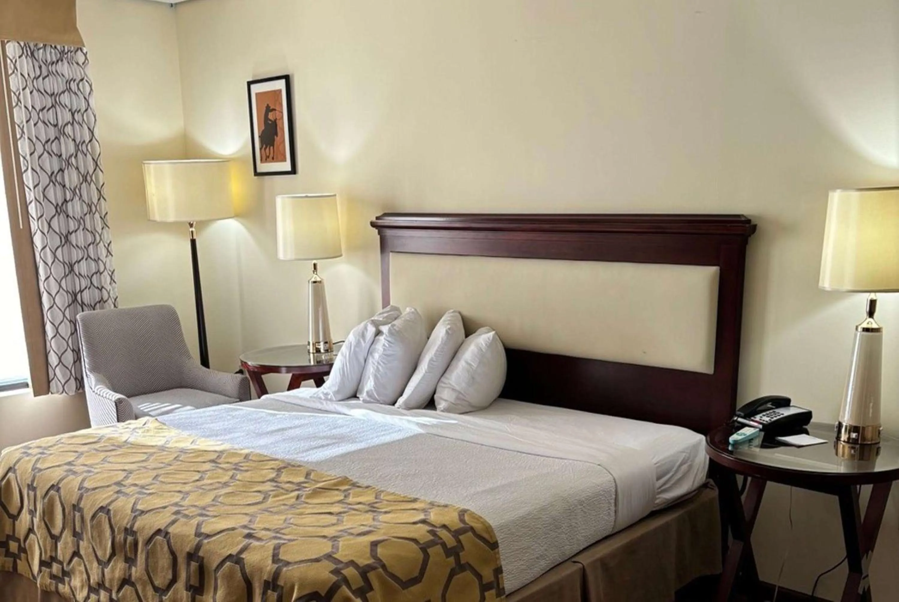 Photo of the whole room, Bed in Baymont by Wyndham Johnson City