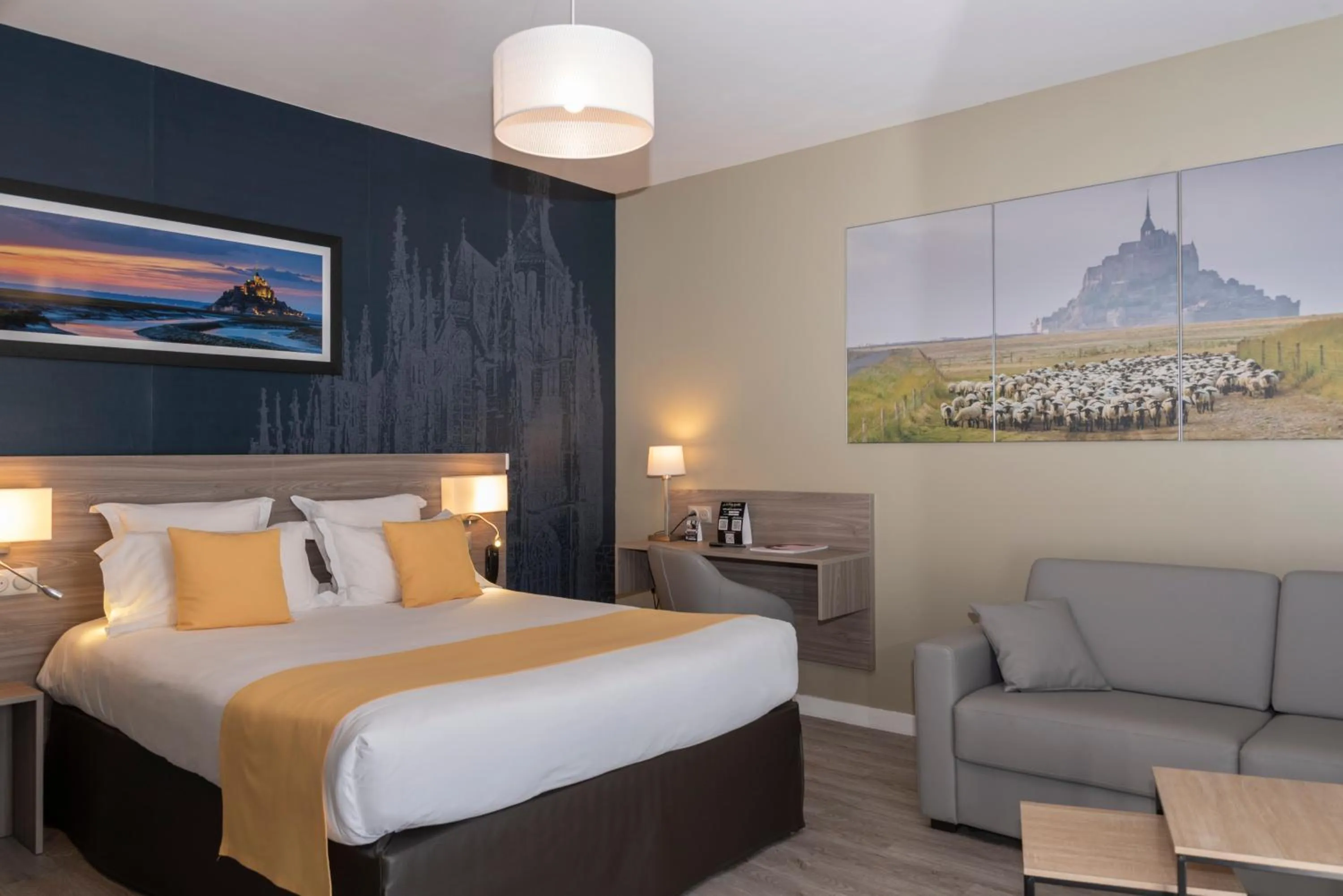 Bed in Les Treize Assiettes - Hôtel & Restaurant