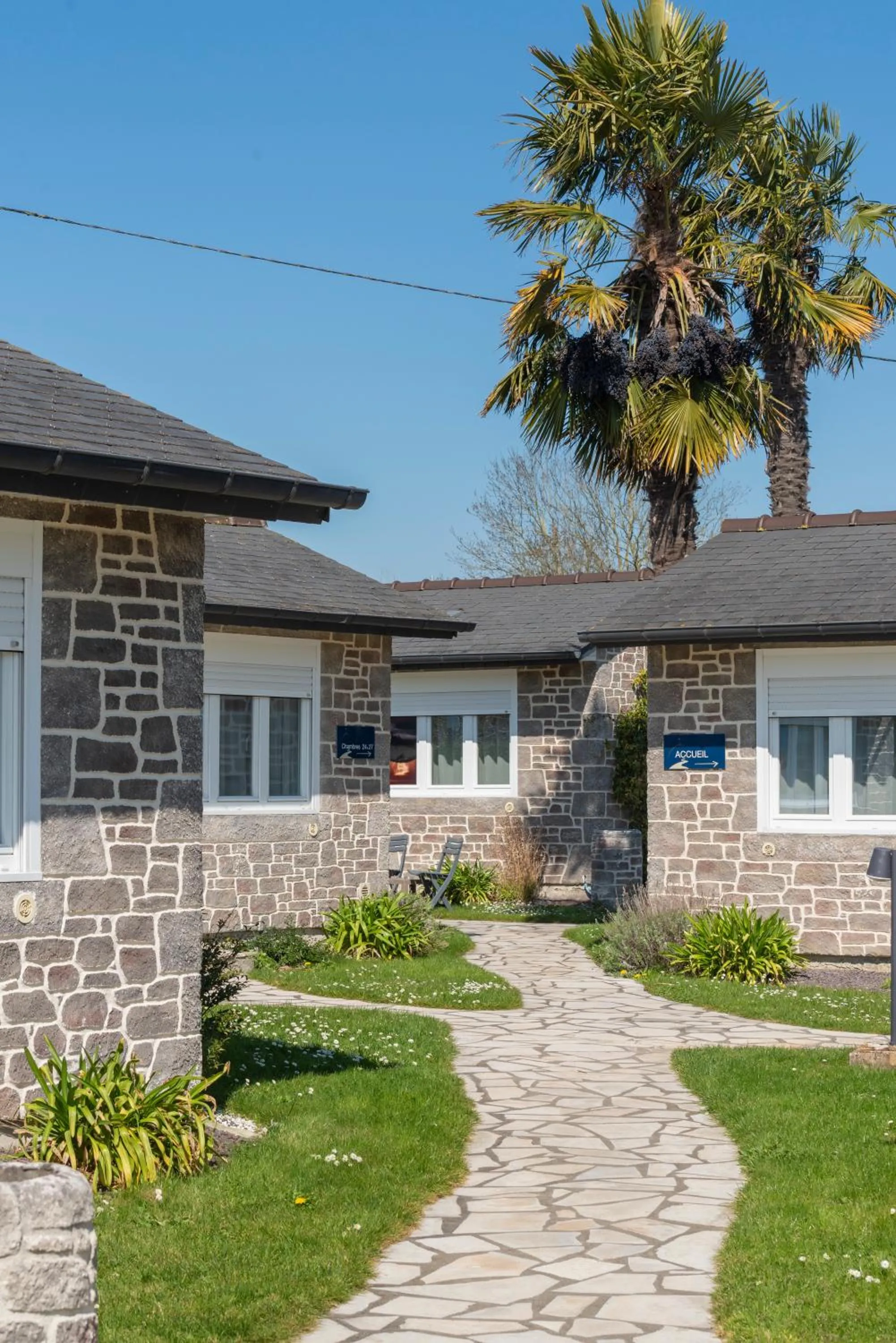 Les Treize Assiettes - Hôtel & Restaurant