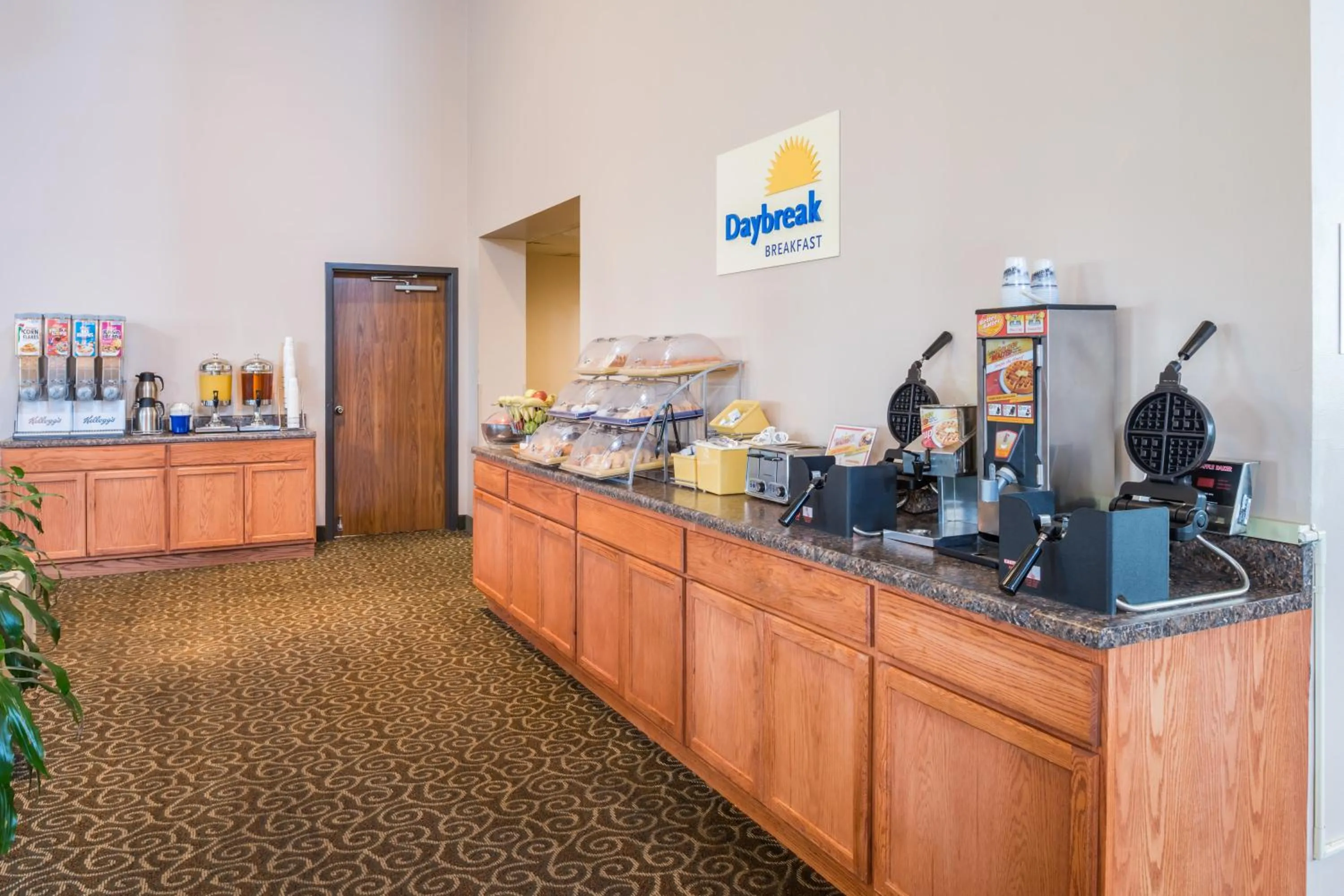 Restaurant/places to eat in Days Inn by Wyndham Kirksville
