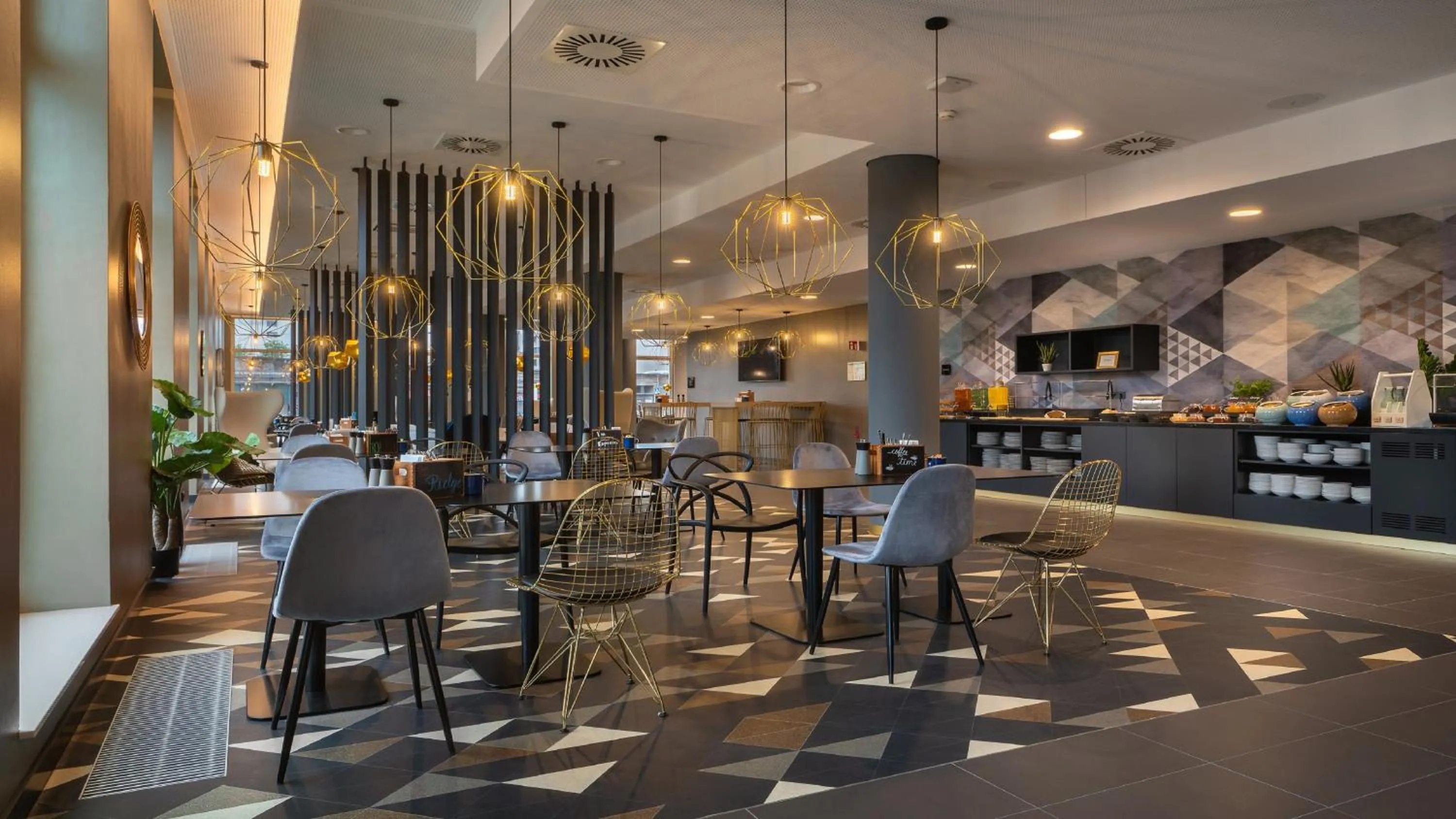 Breakfast in Holiday Inn - the niu, Ridge Halle Central Station by IHG