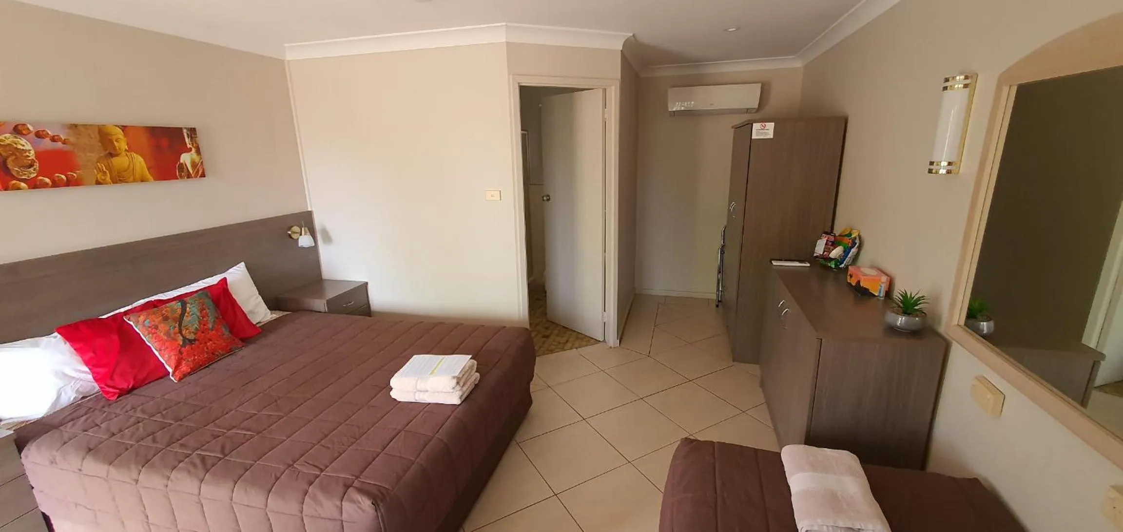 Bed in Central Motel Nelson Bay