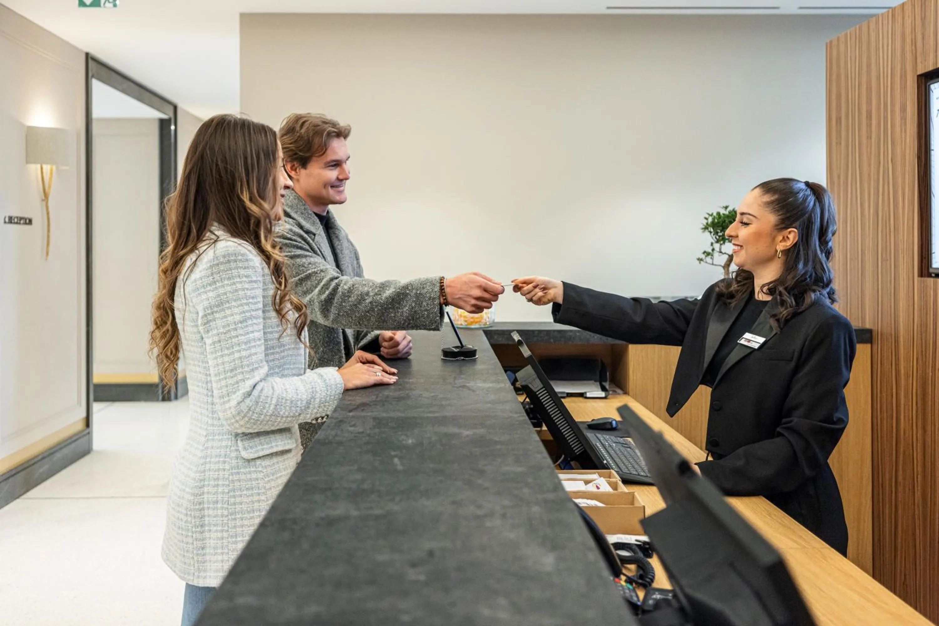 Lobby or reception in Hôtel Apollinaire Nice