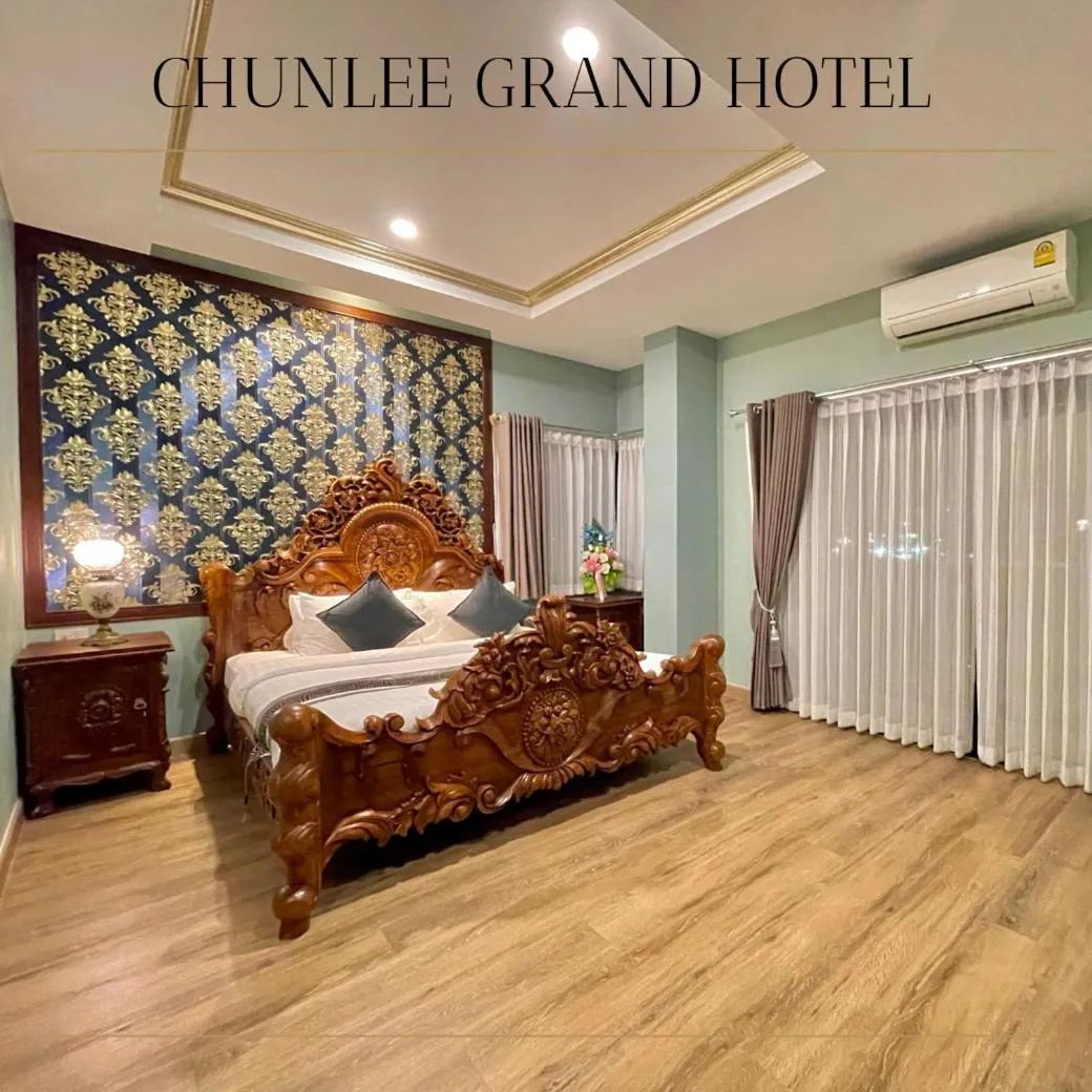 Bed in Chunlee Grand Korat