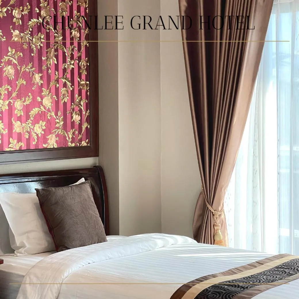 Bed in Chunlee Grand Korat