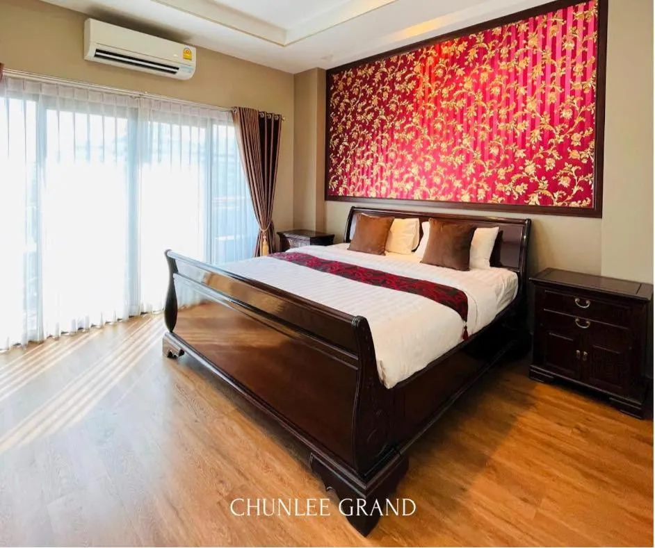 Bed in Chunlee Grand Korat
