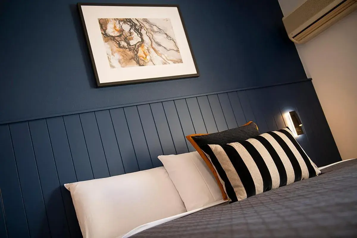 Superior Room in Southend Hotel Superior Room in Southend Hotel