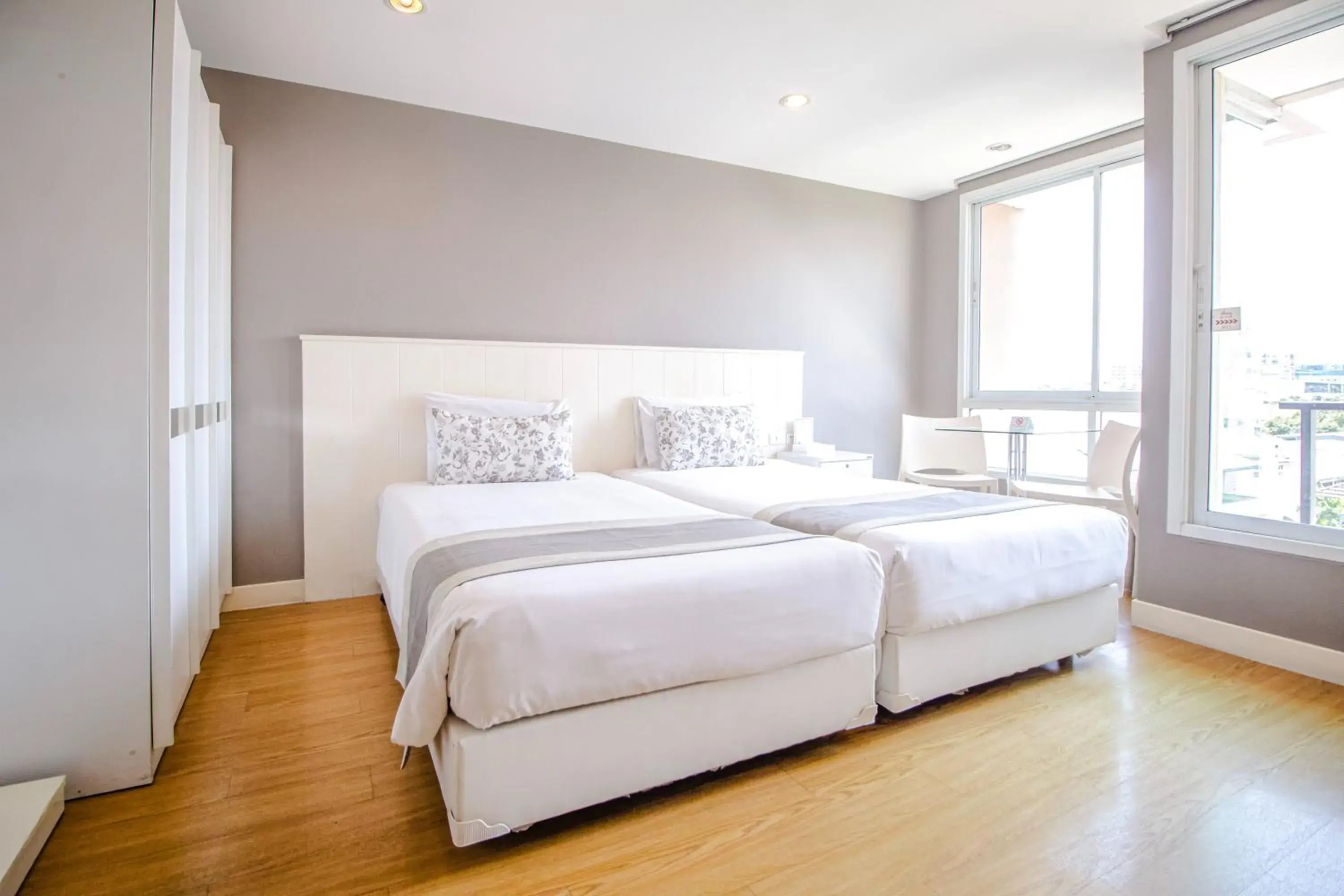 Deluxe Twin Room in Cinnamon Hotel Bangkok Deluxe Twin Room in Cinnamon Hotel Bangkok