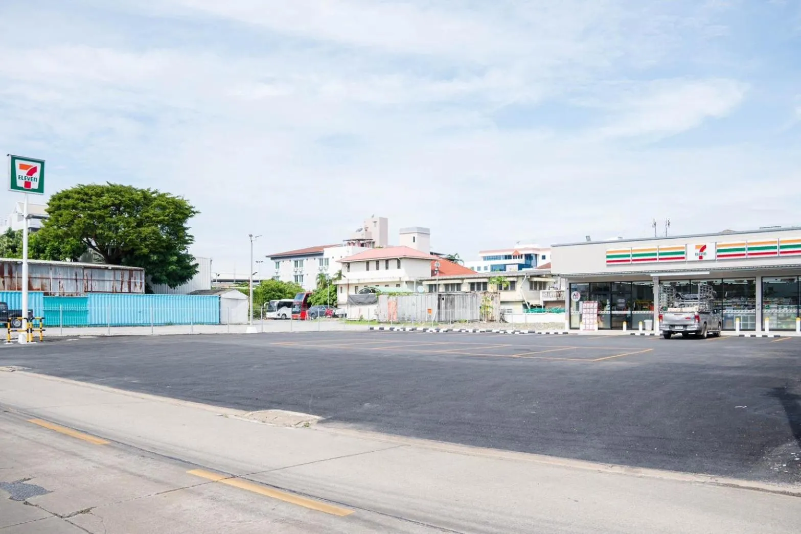 Nearby landmark in Cinnamon Hotel Bangkok