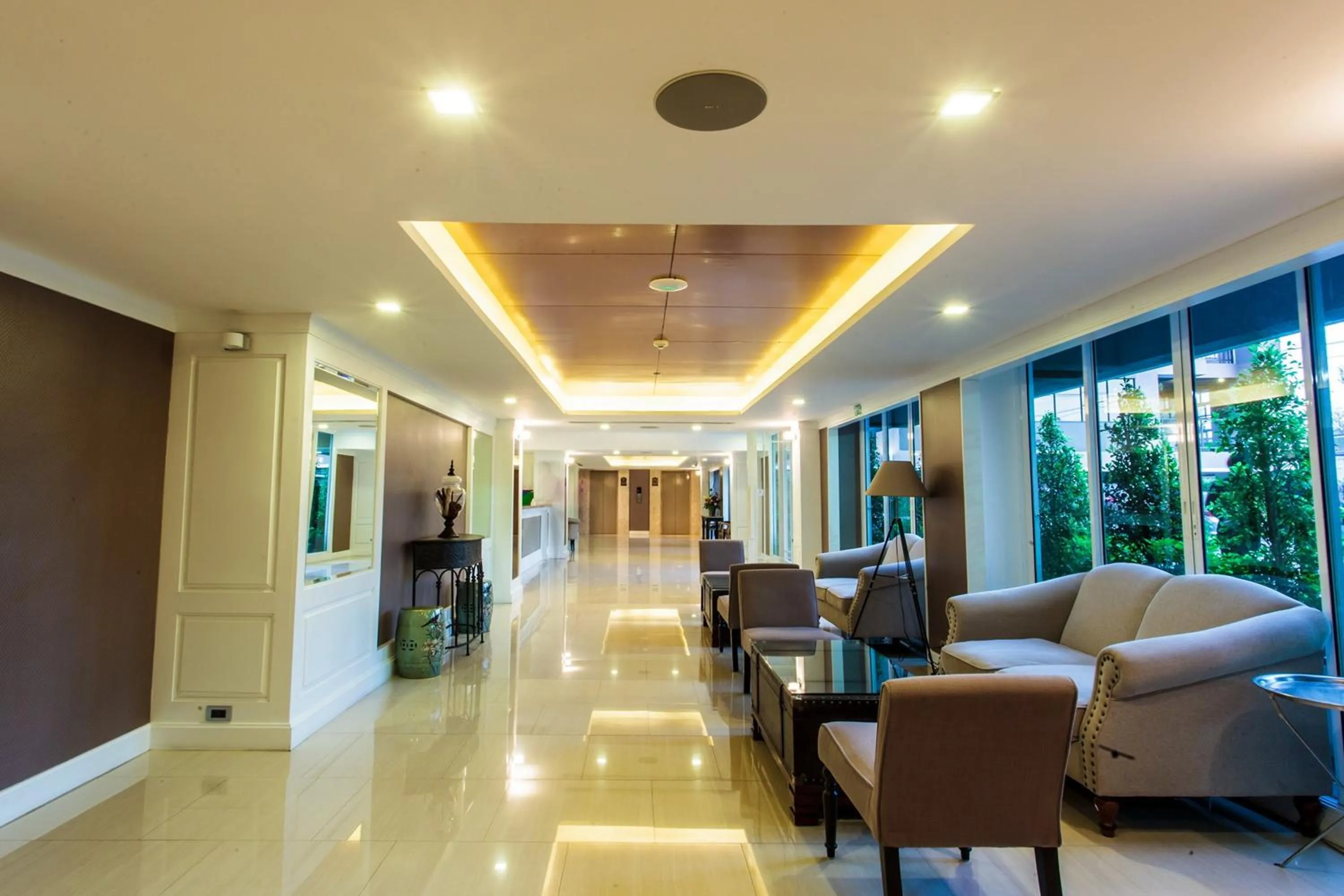 Lobby or reception in Cinnamon Hotel Bangkok