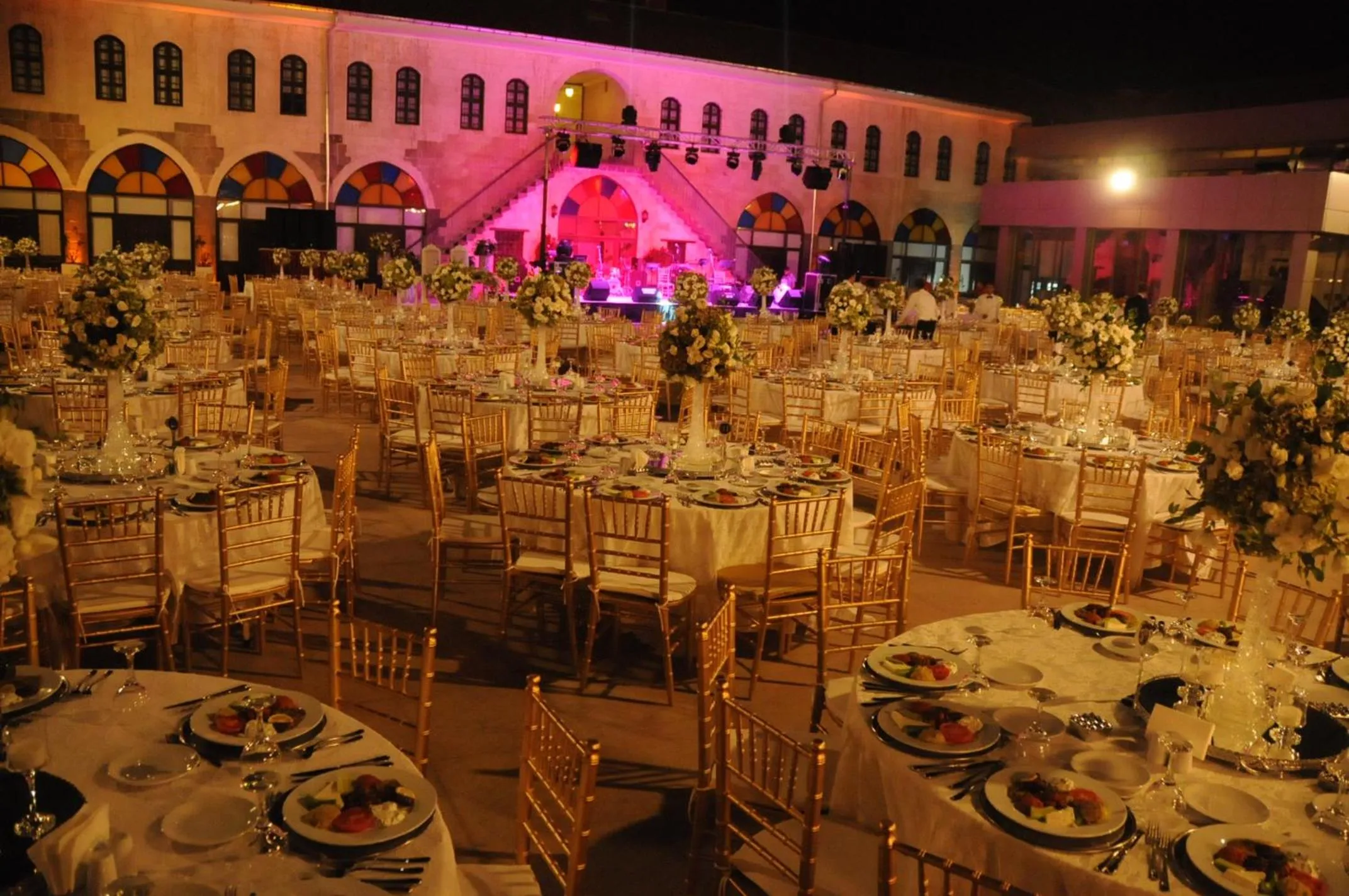 Banquet/Function facilities in Sirehan Hotel