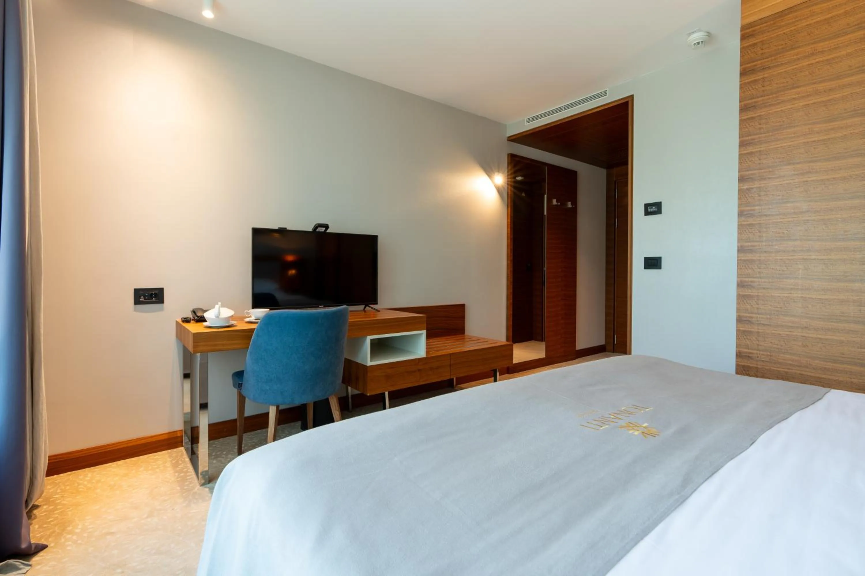 TV and multimedia, Bed in Hotel Tonanti