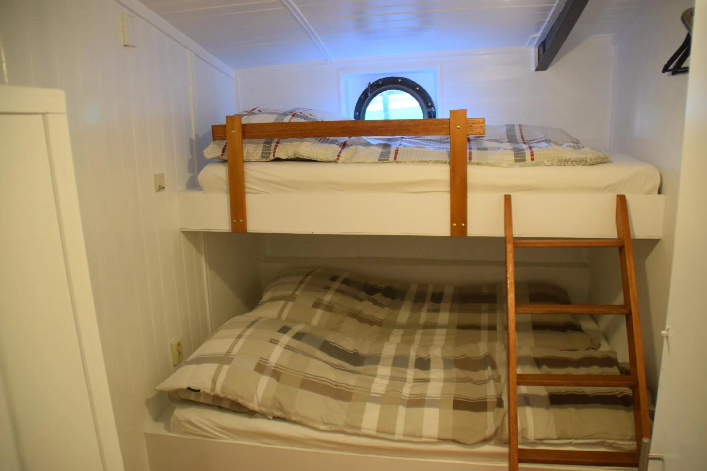 bunk bed, Bed in Boathotel Rotterdam Anna