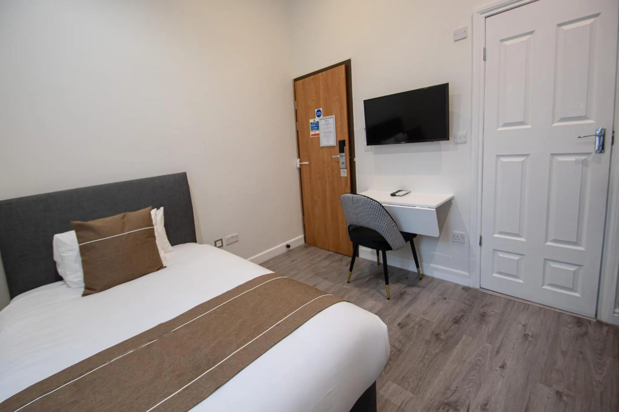 Bed in New Kent Apartments