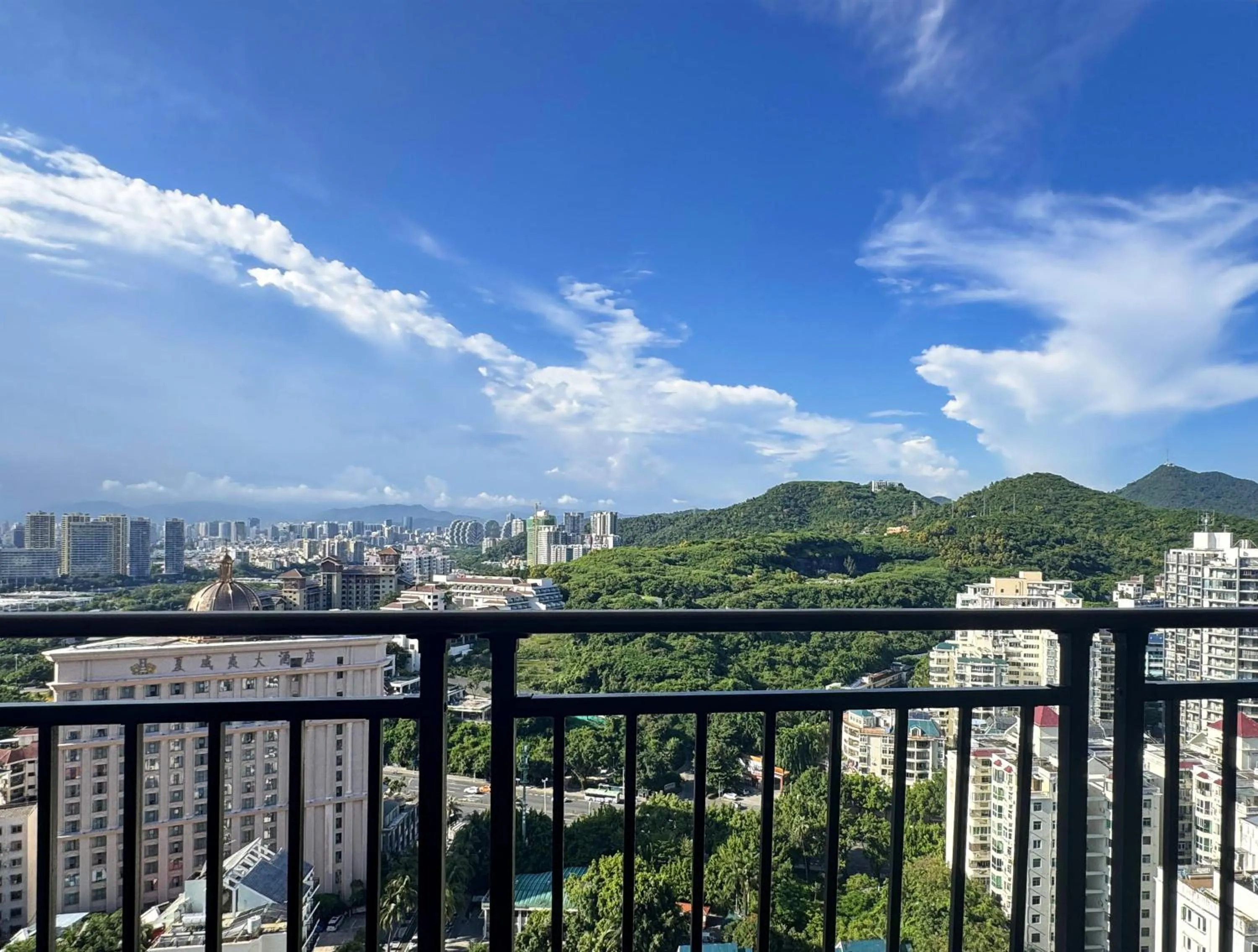 Balcony/Terrace in Barry Boutique Hotel Sanya