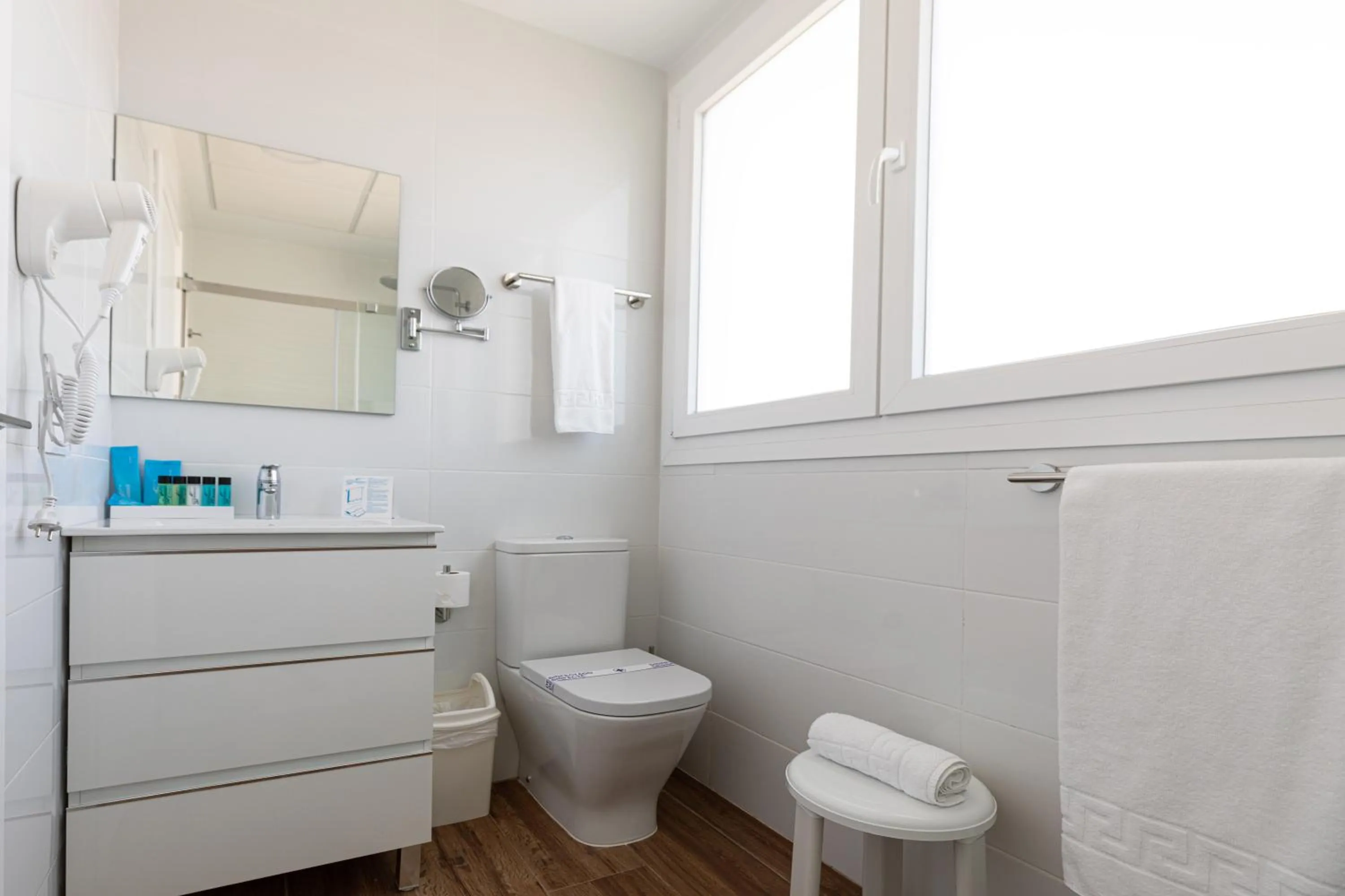 Toilet in Alcossebre Sea Experience