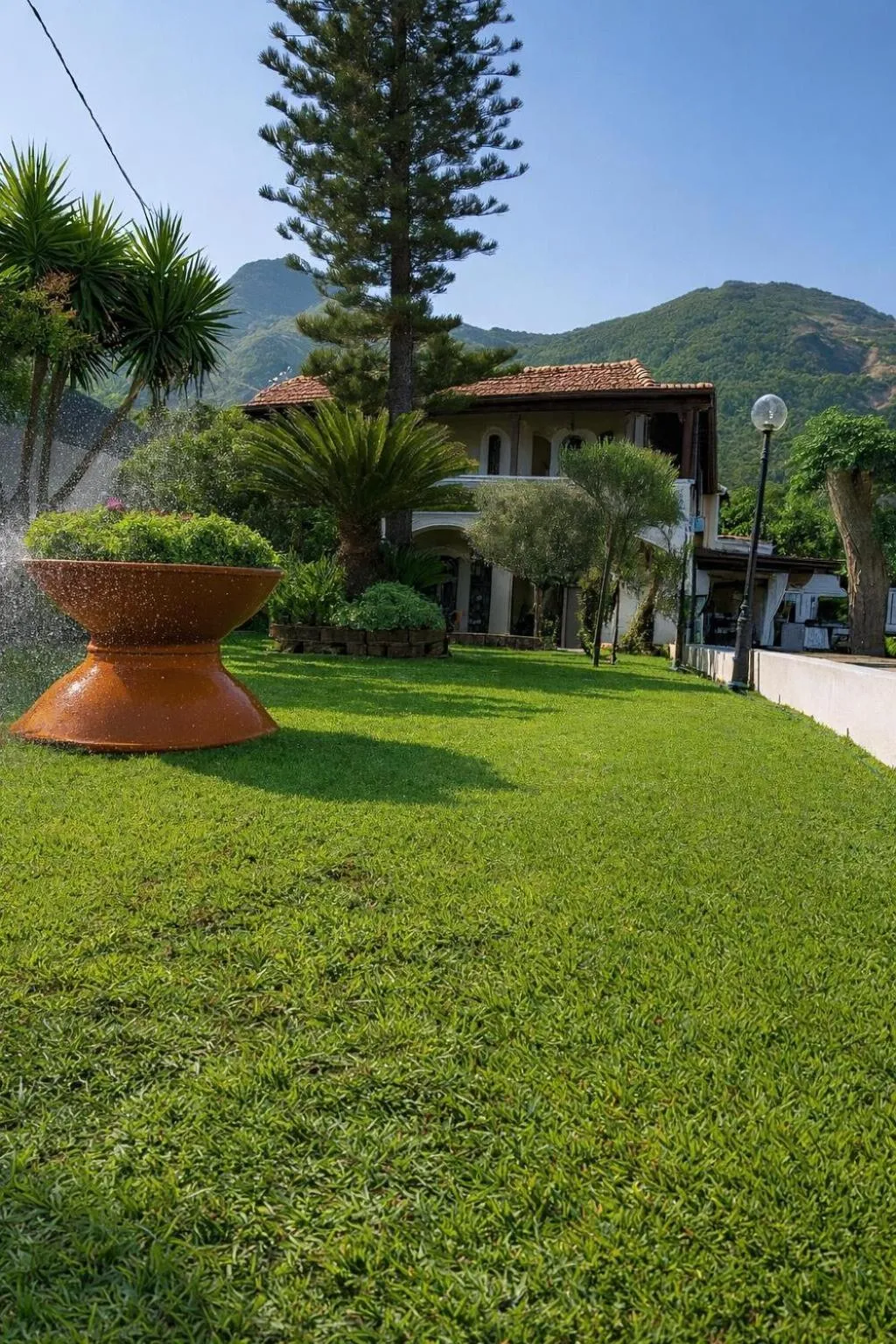 Property building in Villa Antonietta Ischia