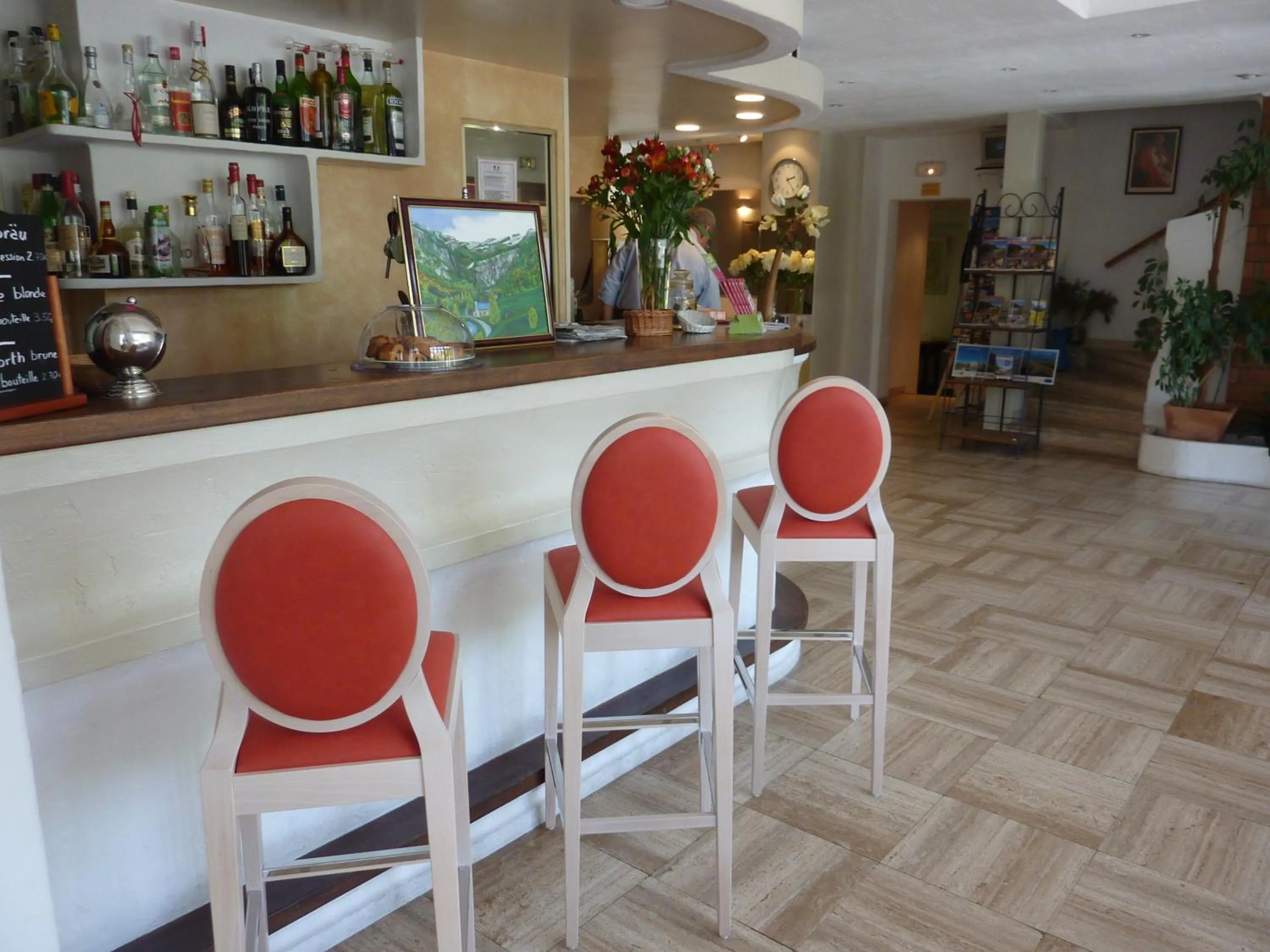 Lounge or bar in Cit'Hotel de La Vallée