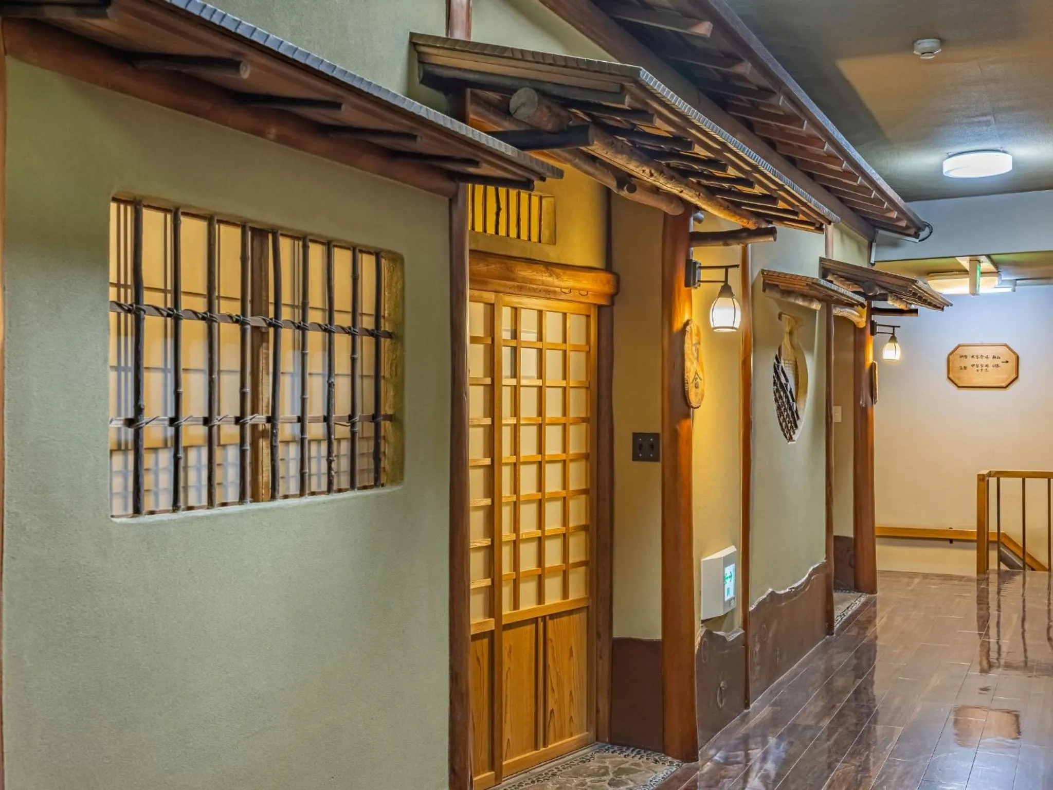 Area and facilities in Ichinoyu Honkan