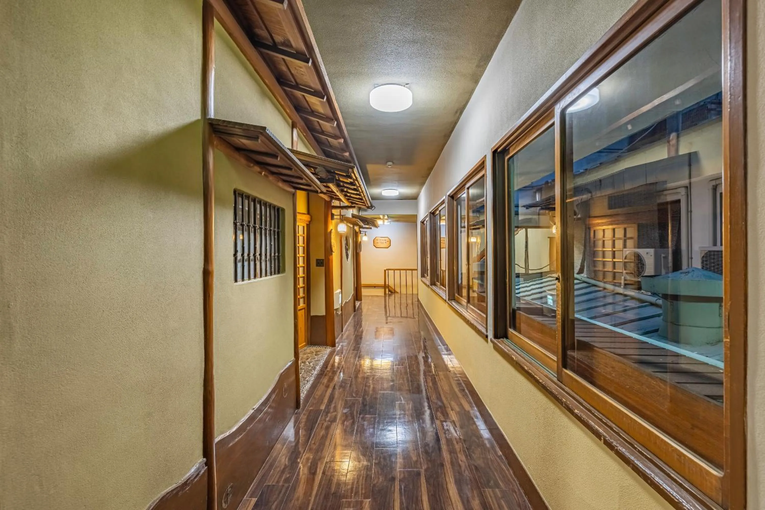 Area and facilities in Ichinoyu Honkan