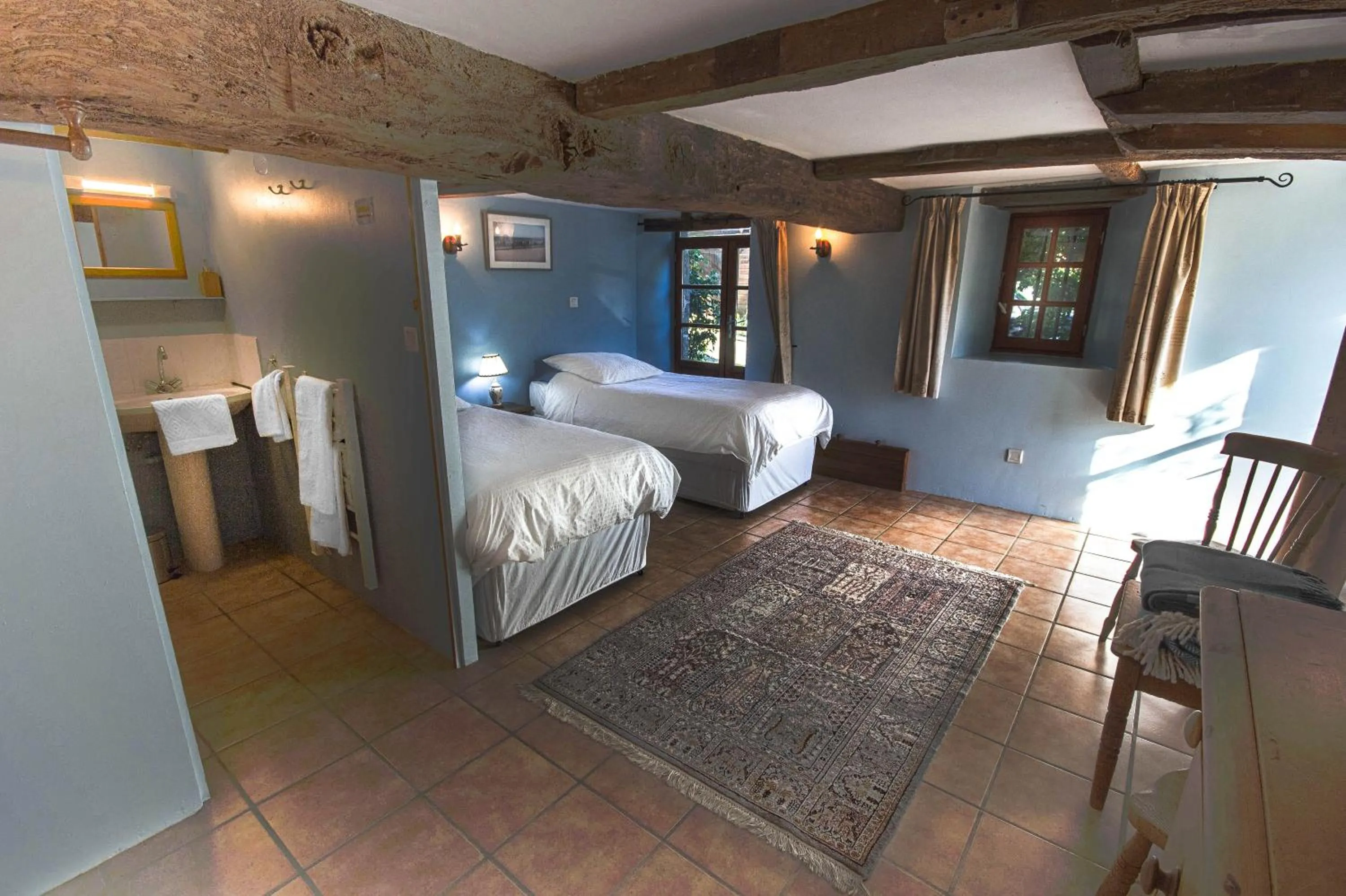 Photo of the whole room, Bed in Les Quatre Siècles