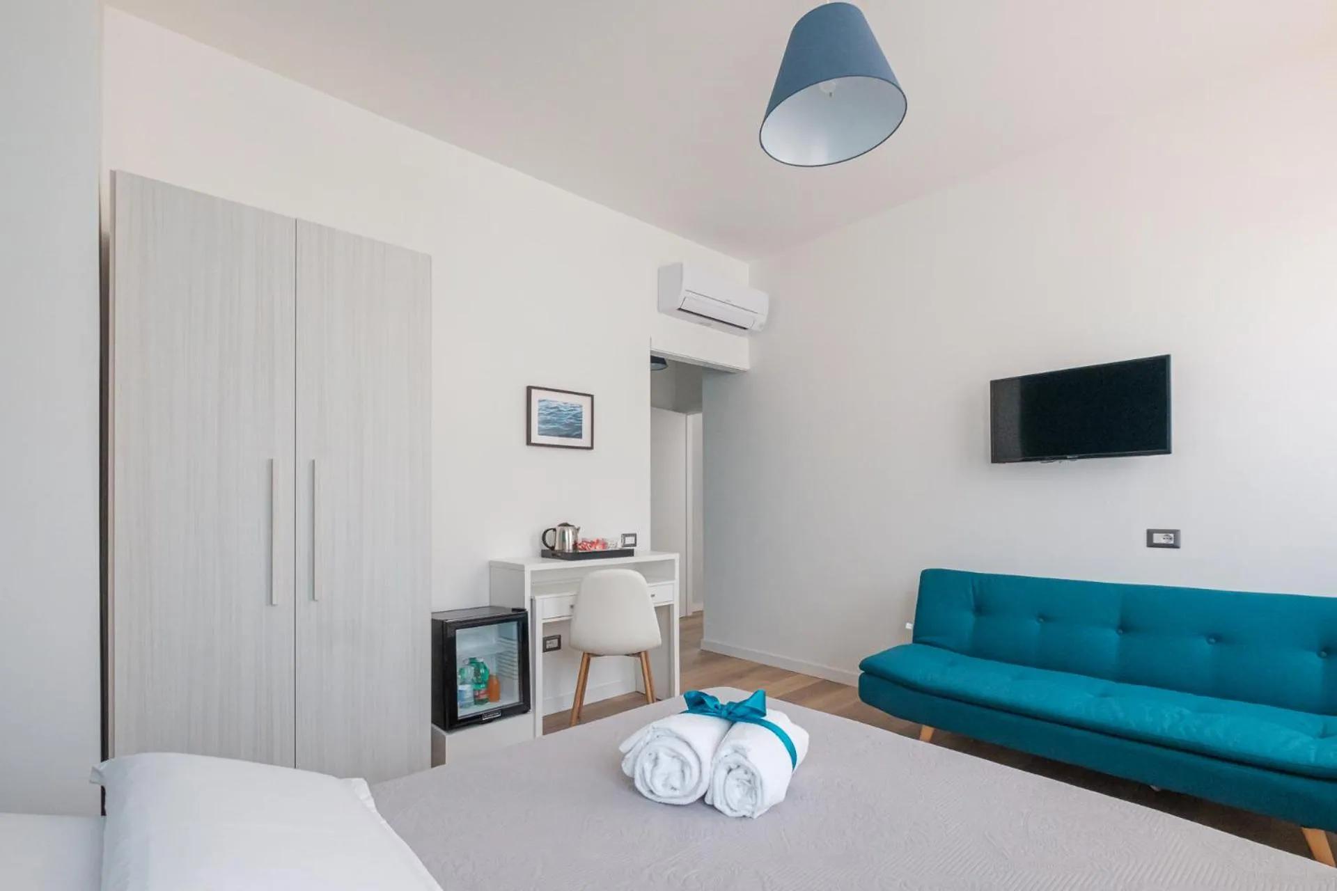 Photo of the whole room, Bed in B&B Terza Luna