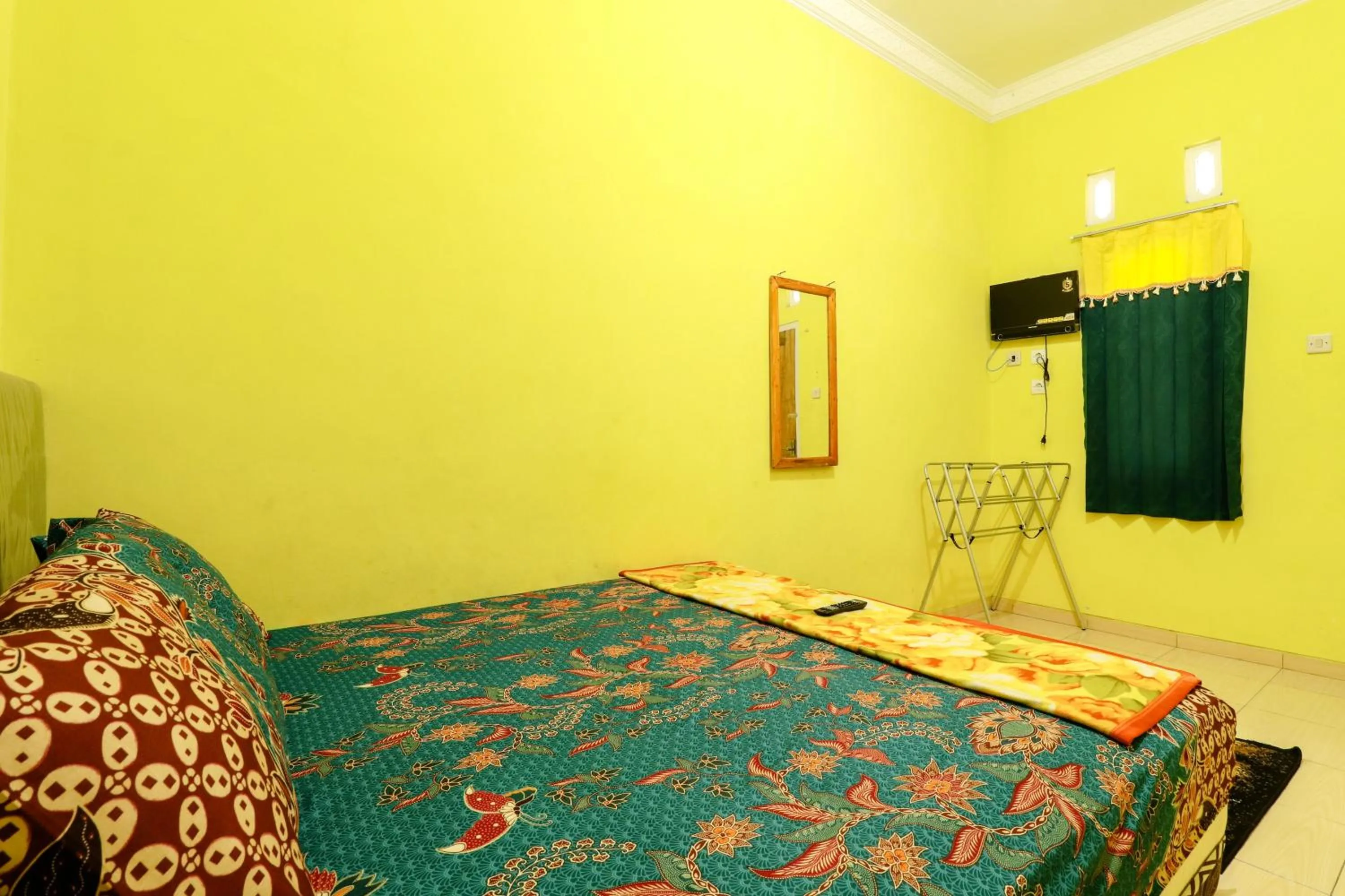 Bedroom, Bed in Willy Homestay Borobudur
