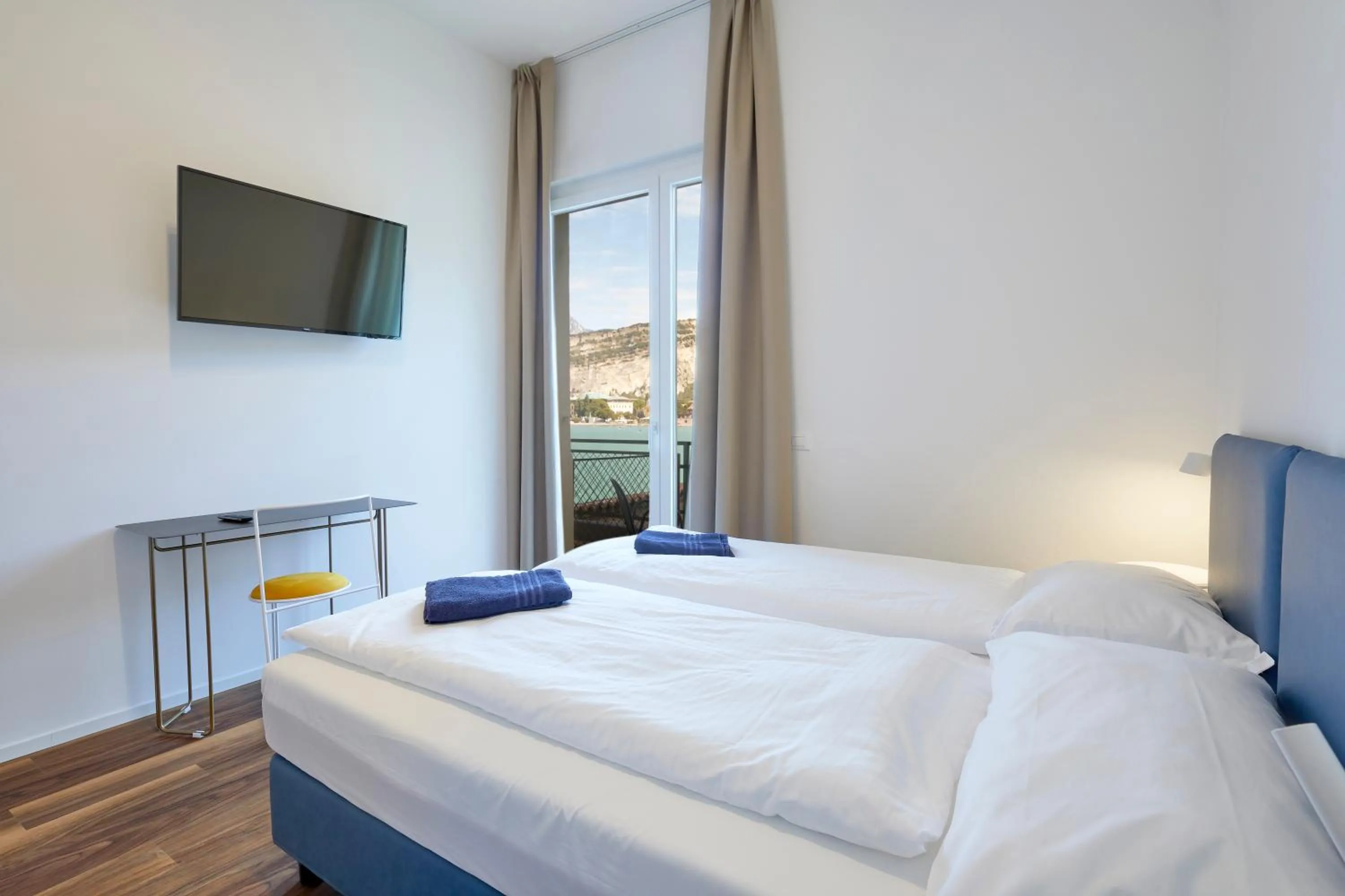 Balcony/Terrace, Bed in Hotel Paradiso Conca d'Oro