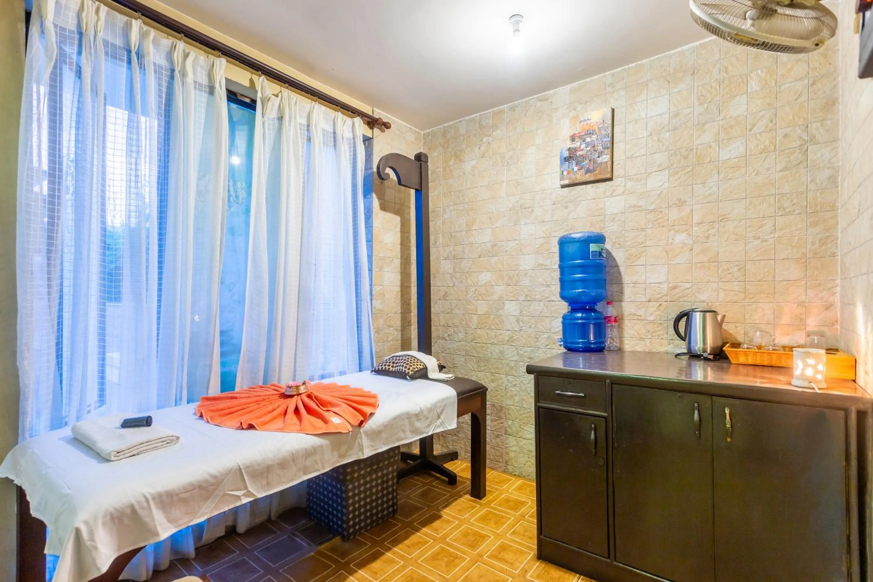 Spa and wellness centre/facilities, Bed in Atithi Resort & Spa