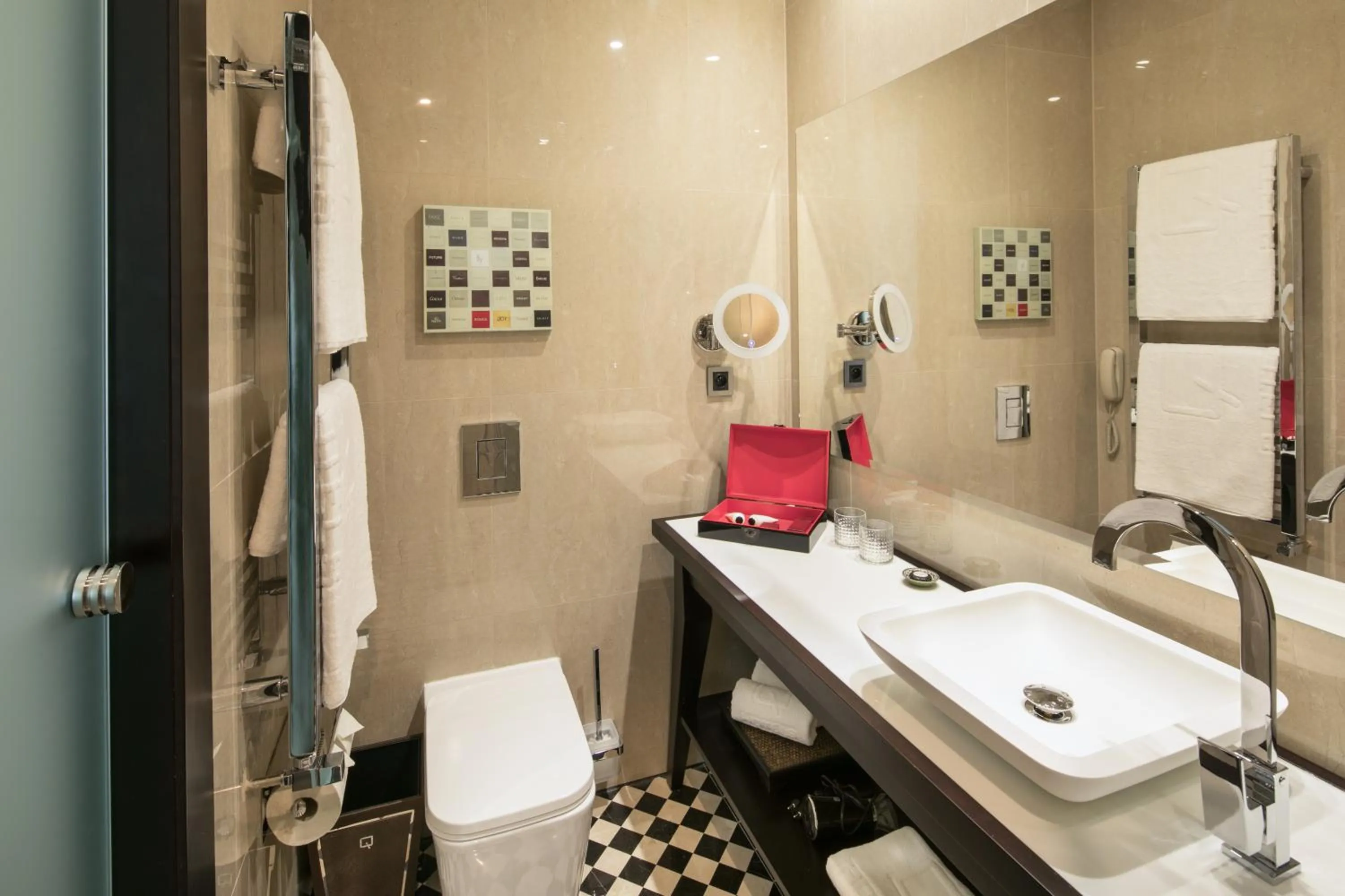 Bathroom in Quentin Prague Hotel