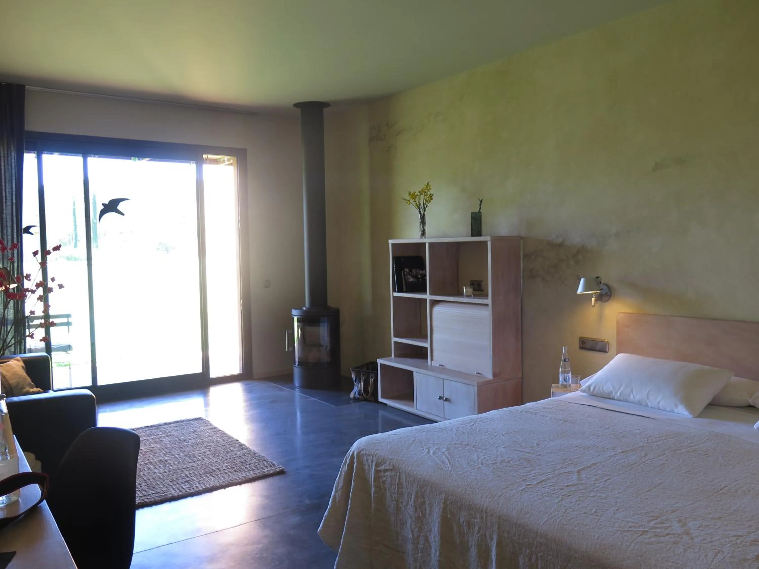 Photo of the whole room in Hotel Fundació L'Olivar