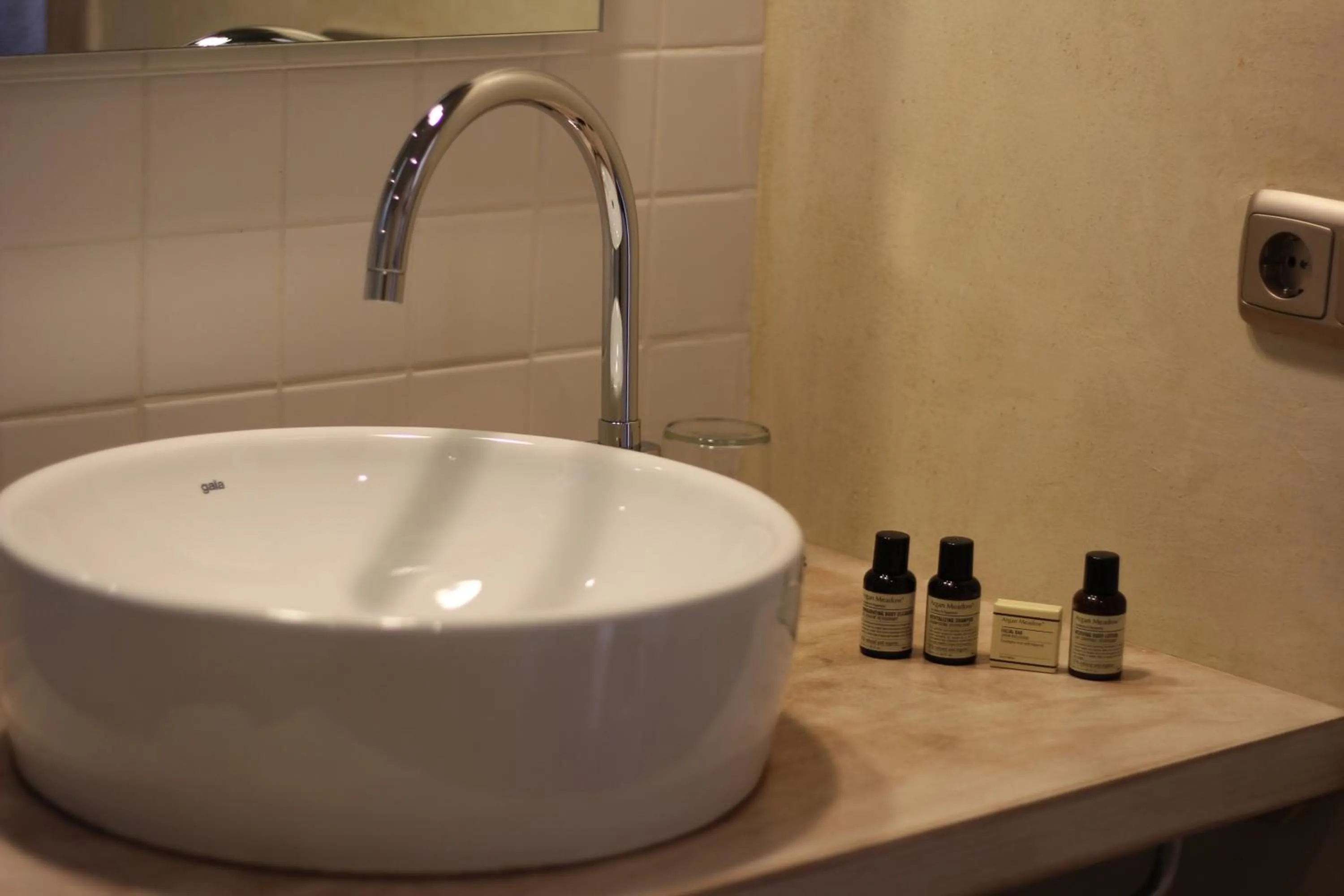 Bathroom in Hotel Fundació L'Olivar