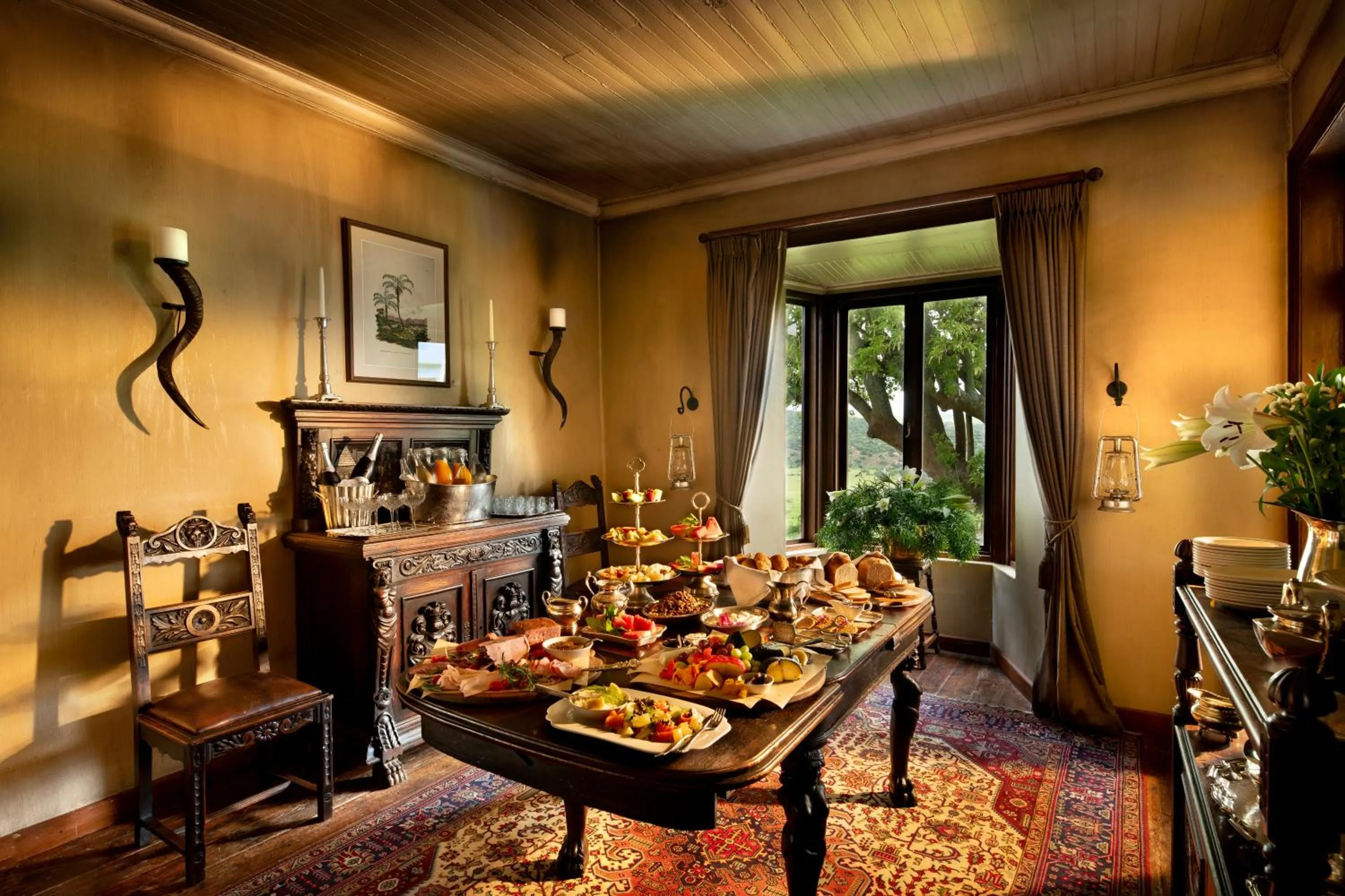 Food and drinks in Gorah Elephant Camp