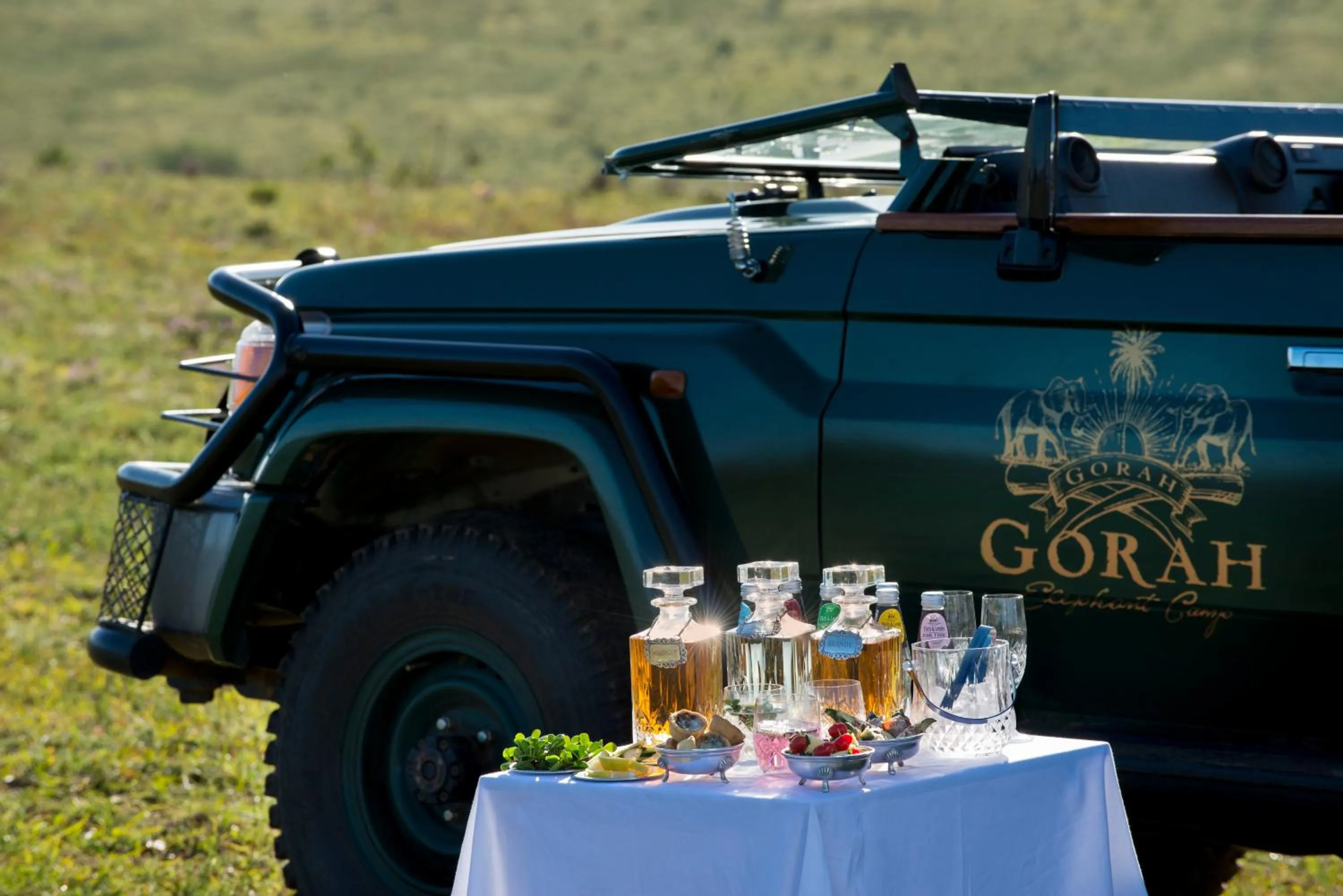 Food and drinks in Gorah Elephant Camp