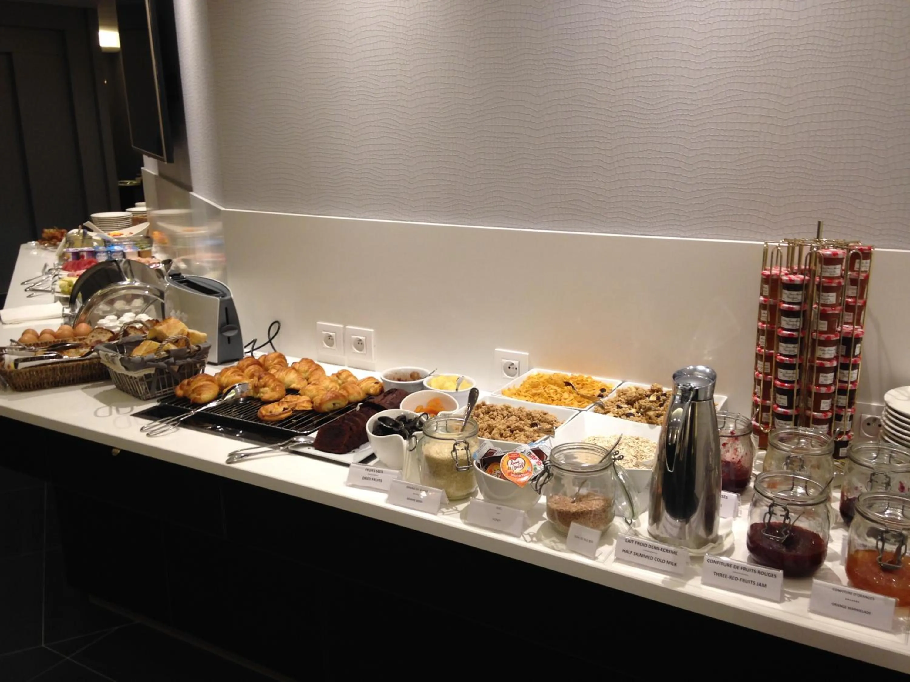 Buffet breakfast in Best Western Plus Le Moderne
