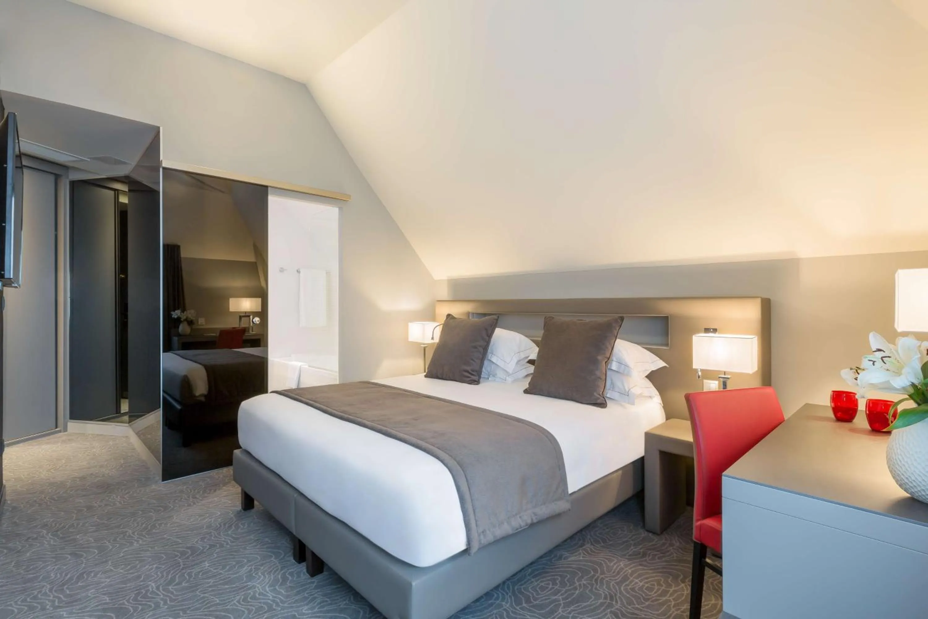 Bedroom, Bed in Best Western Plus Le Moderne