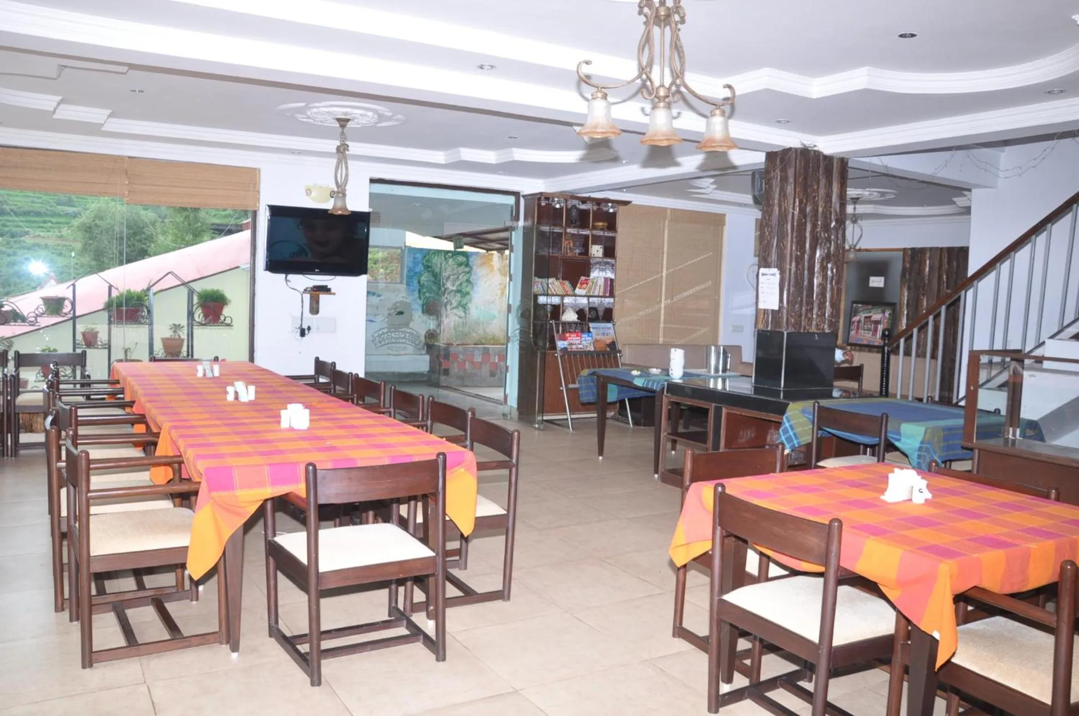 Lunch in Dragon I Resorts