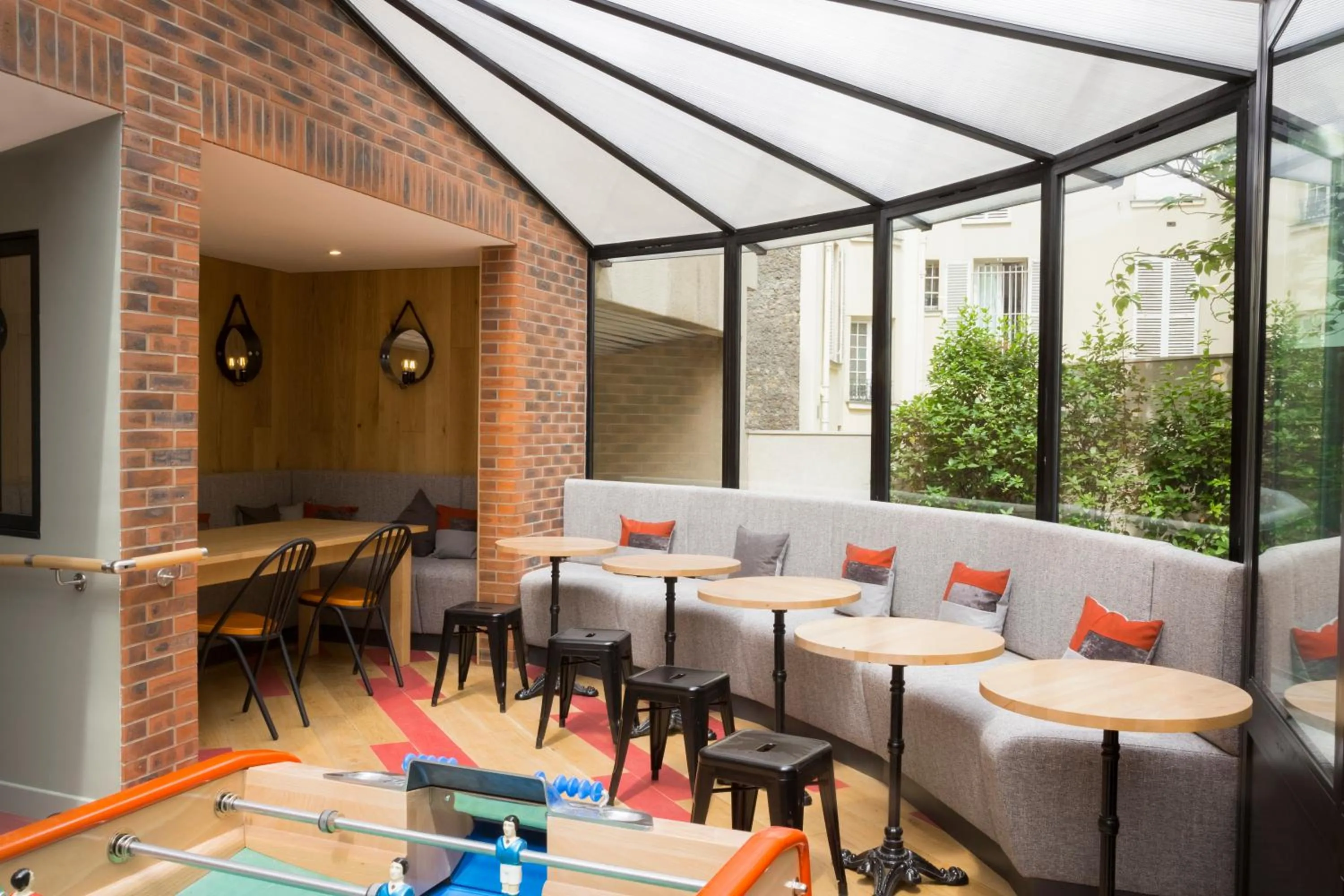 Banquet/Function facilities in Hotel Izzy