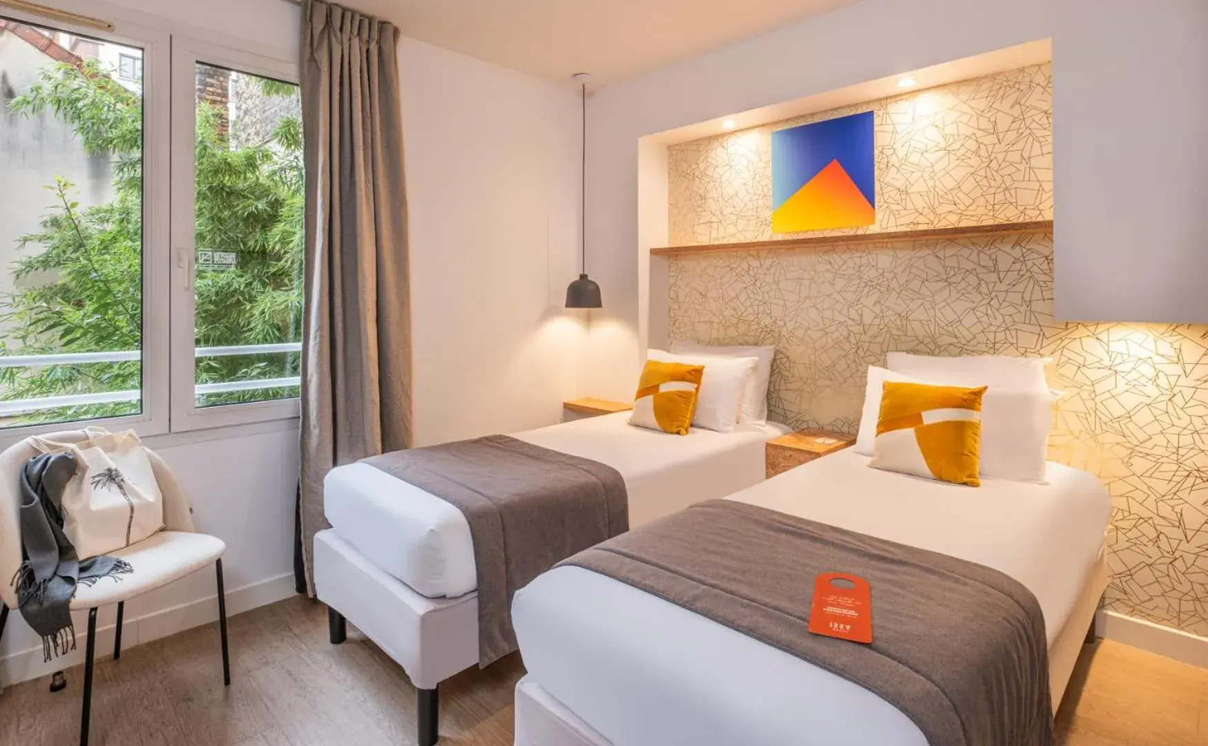 Twin Room in Hotel Izzy Twin Room in Hotel Izzy