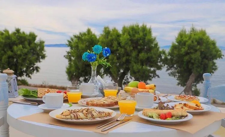 Breakfast in Aeolos Bay Tinos
