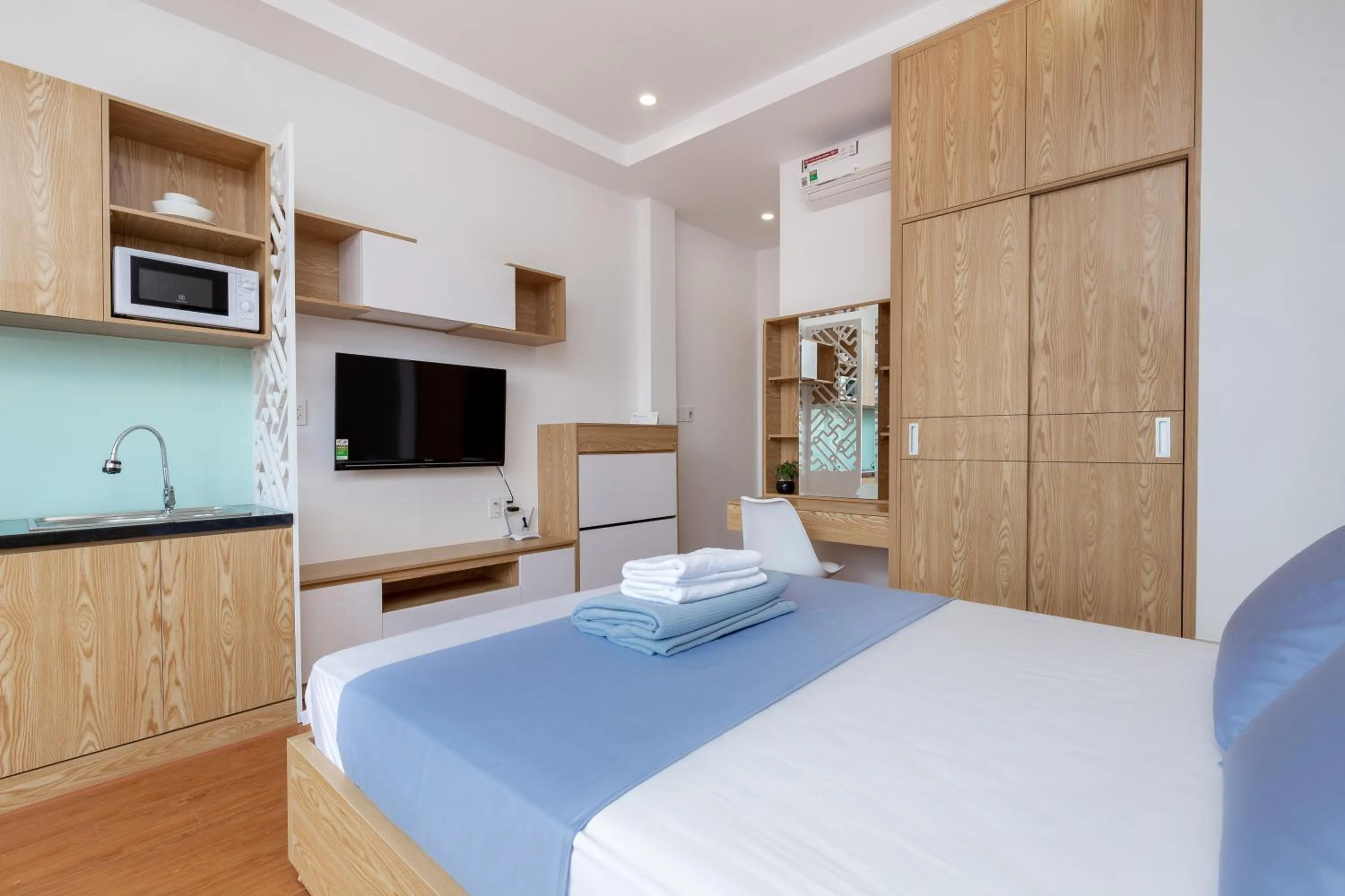 TV and multimedia, Bed in Cozrum Homes Lý Chính Thắng